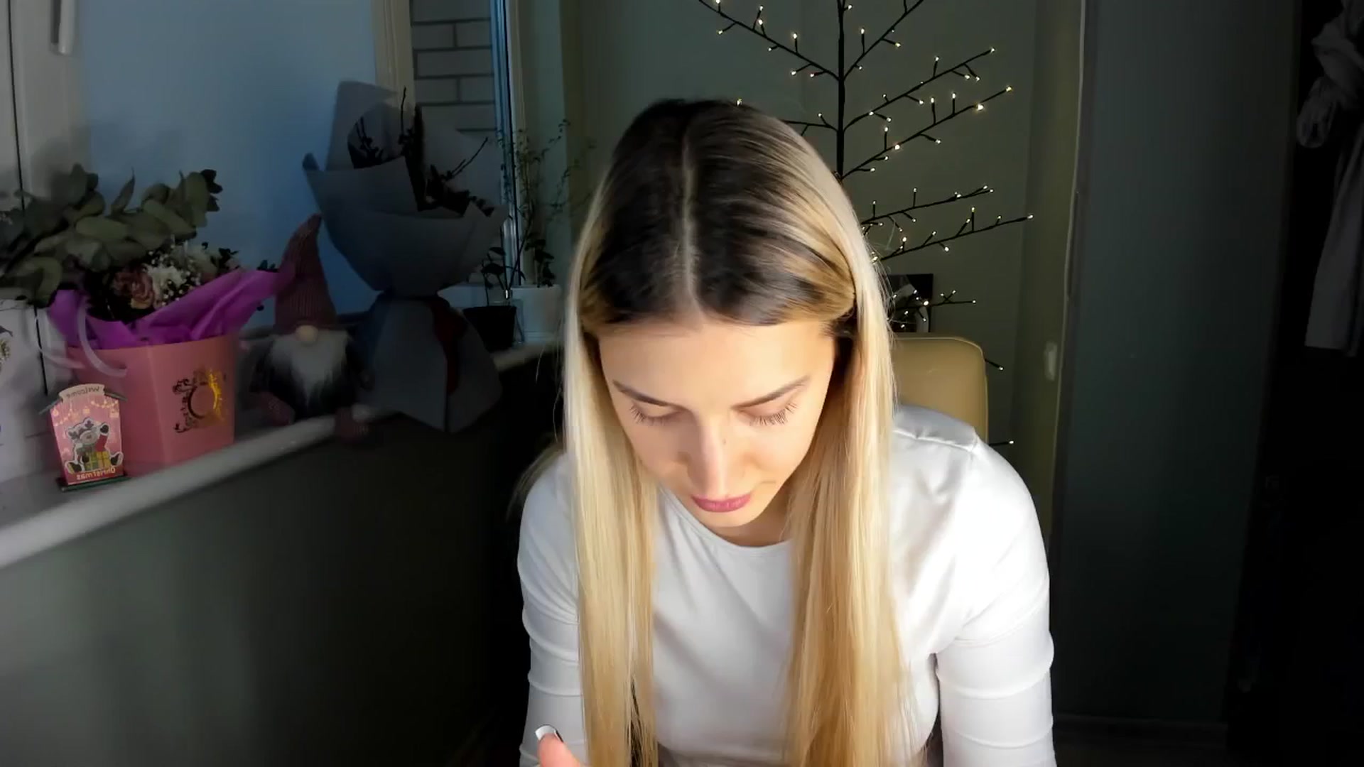 Gallery image thumbnail from Yours_Sonya's myfreecams stream on, 12/27/2024, 13:52 image 8 of 20