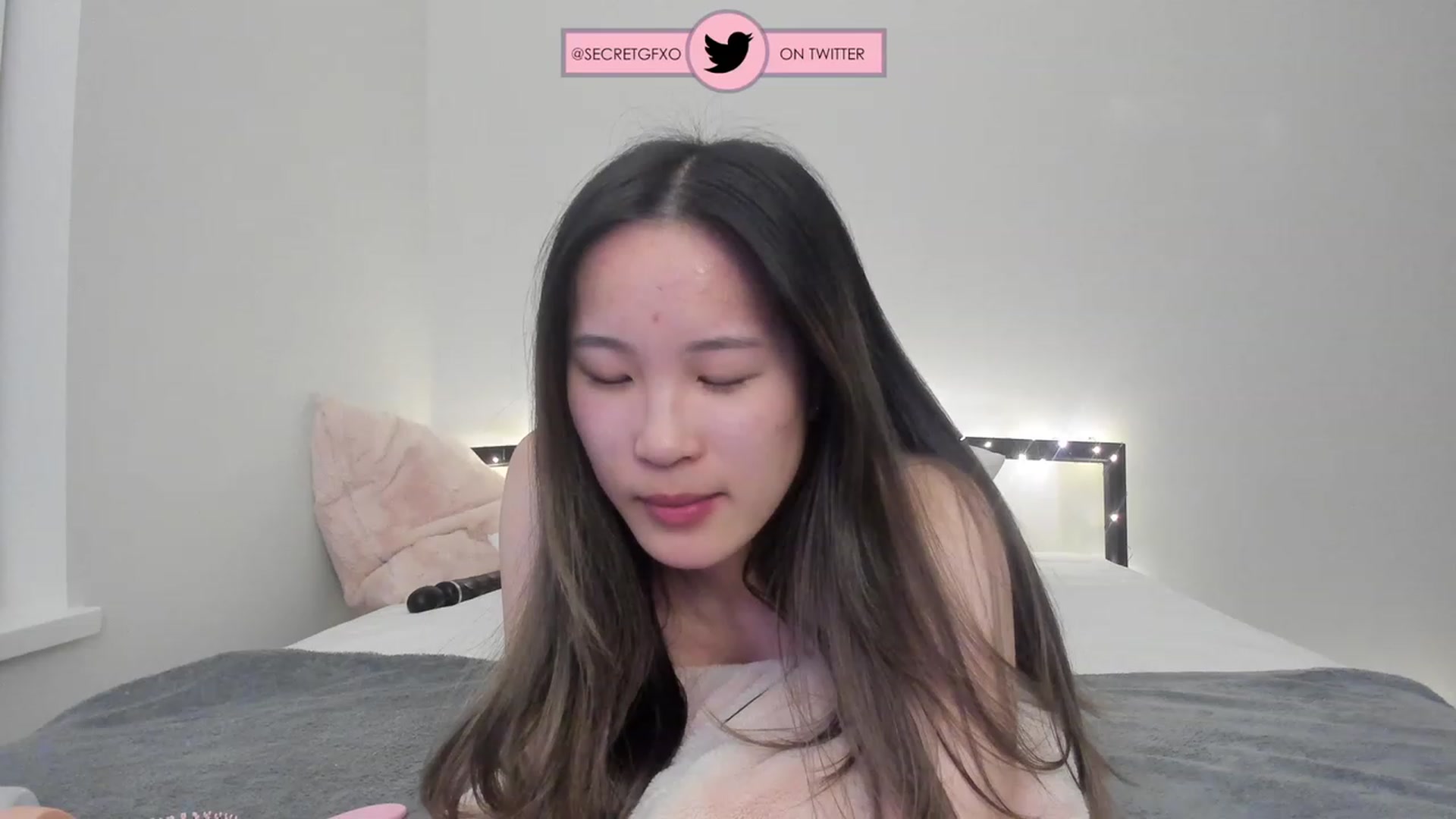 Gallery image thumbnail from Yoursecretgf's myfreecams stream on, 12/27/2023, 02:37 image 20 of 20