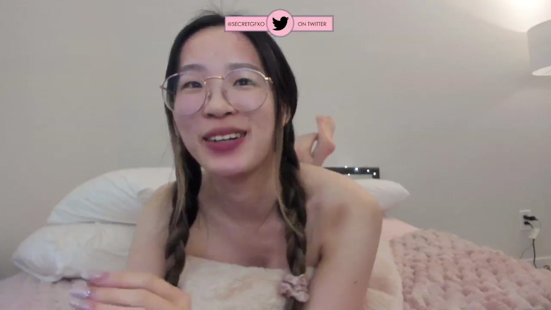 Gallery image thumbnail from Yoursecretgf's myfreecams stream on, 03/10/2024, 11:51 image 13 of 20