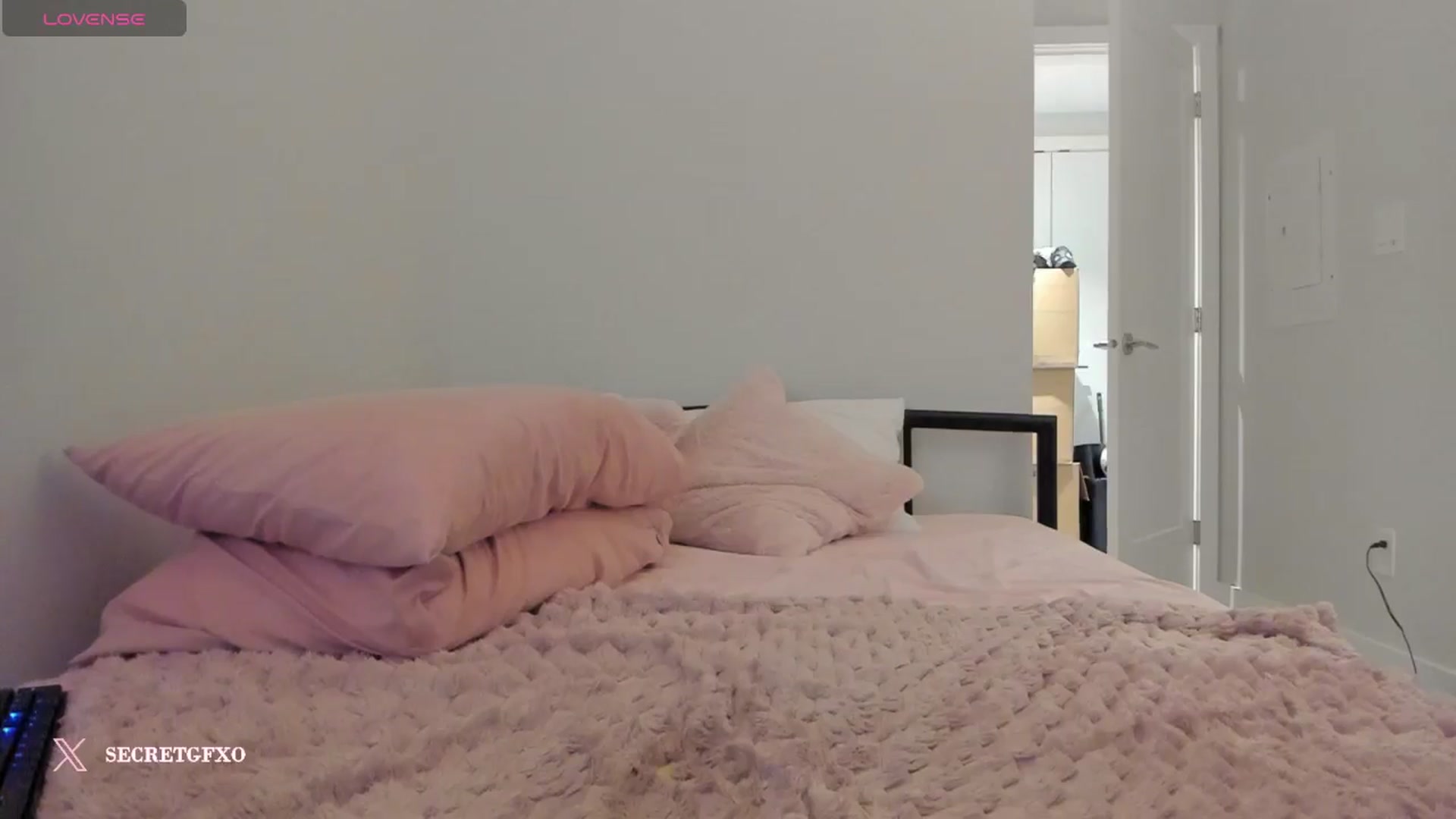 Gallery image thumbnail from Yoursecretgf's myfreecams stream on, 10/02/2024, 09:30 image 11 of 20