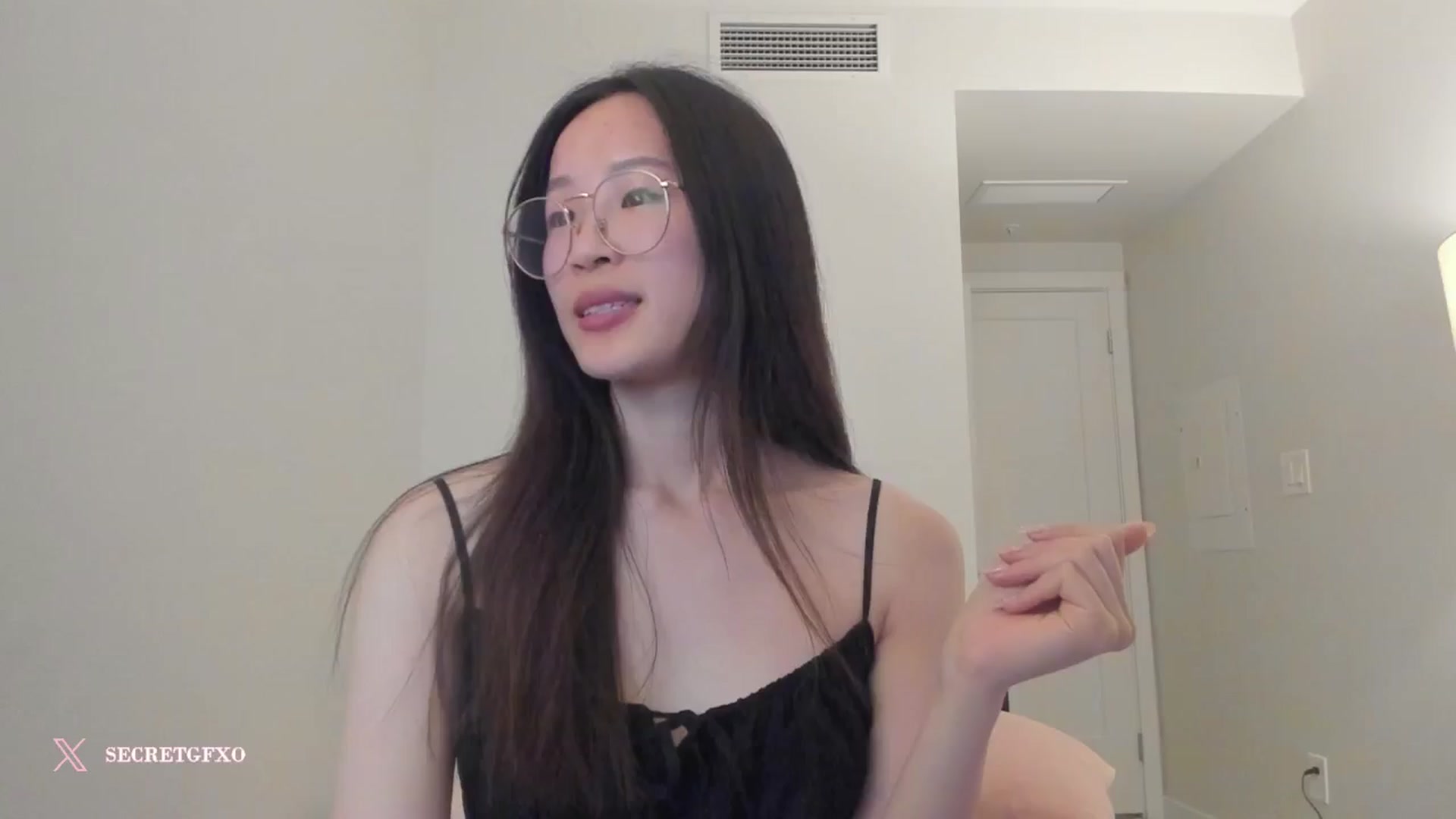 Gallery image thumbnail from Yoursecretgf's myfreecams stream on, 10/06/2024, 12:49 image 3 of 20