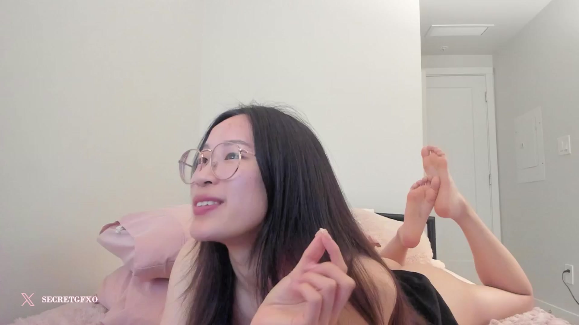 Gallery image thumbnail from Yoursecretgf's myfreecams stream on, 10/06/2024, 12:49 image 20 of 20