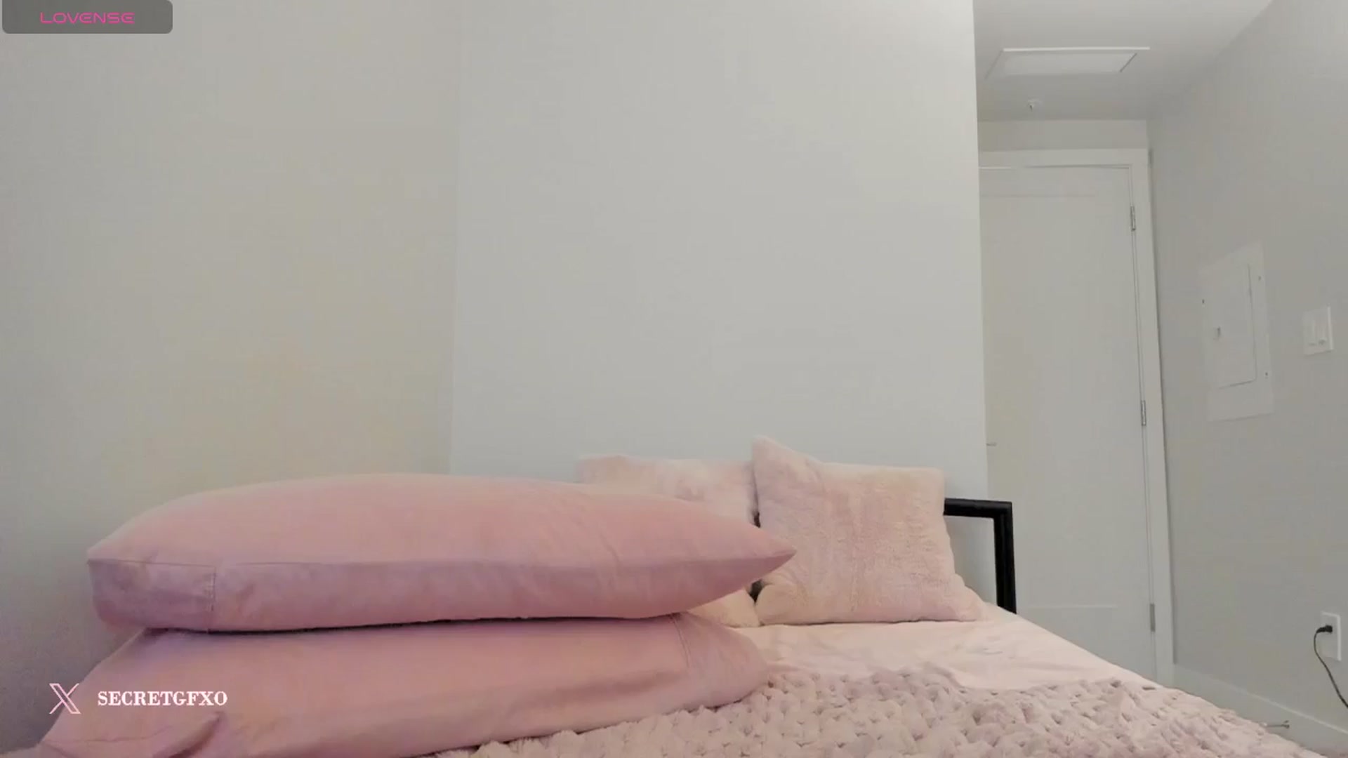 Gallery image thumbnail from Yoursecretgf's myfreecams stream on, 10/08/2024, 10:47 image 11 of 20