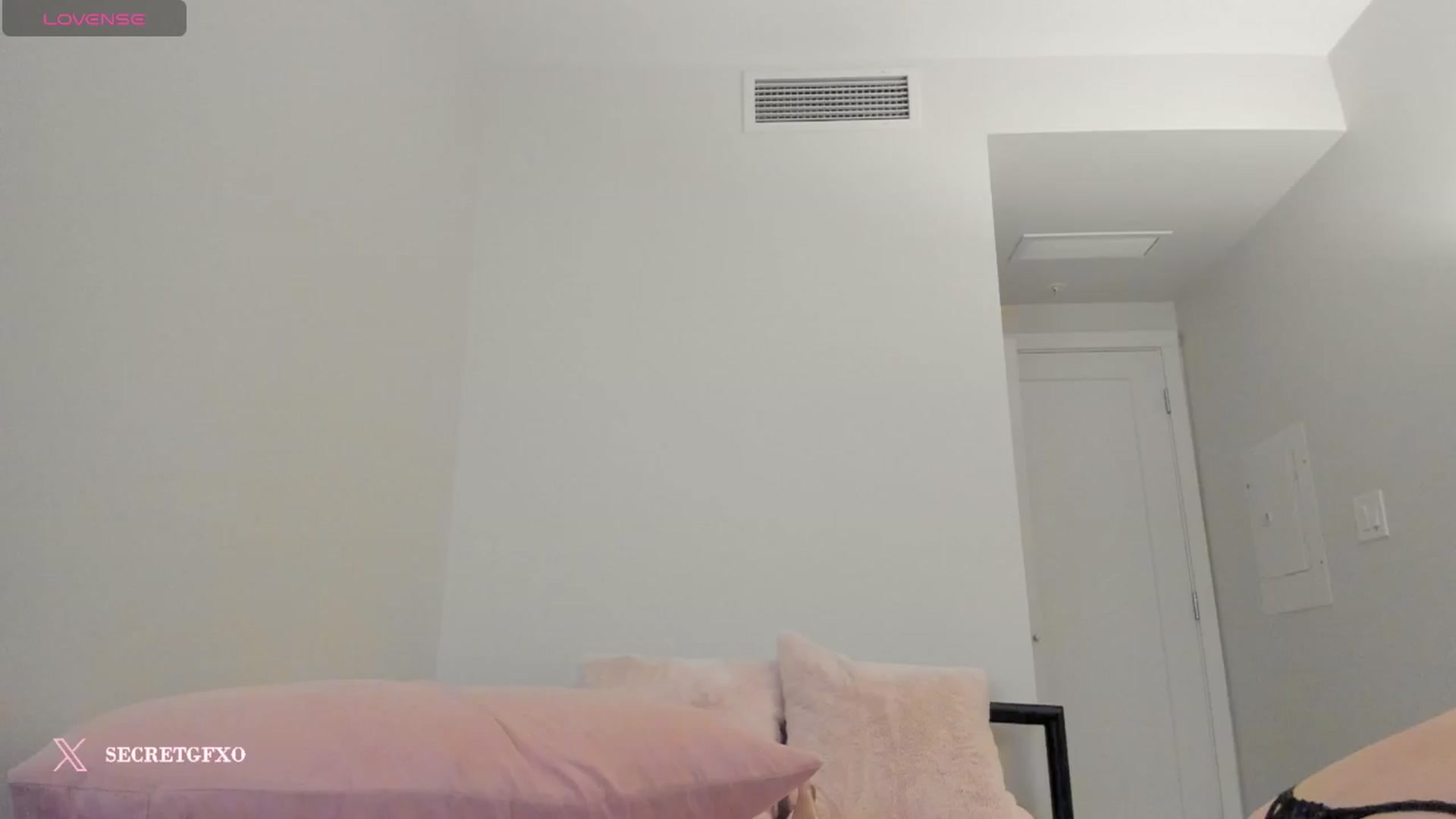 Gallery image thumbnail from Yoursecretgf's myfreecams stream on, 10/08/2024, 10:47 image 17 of 20