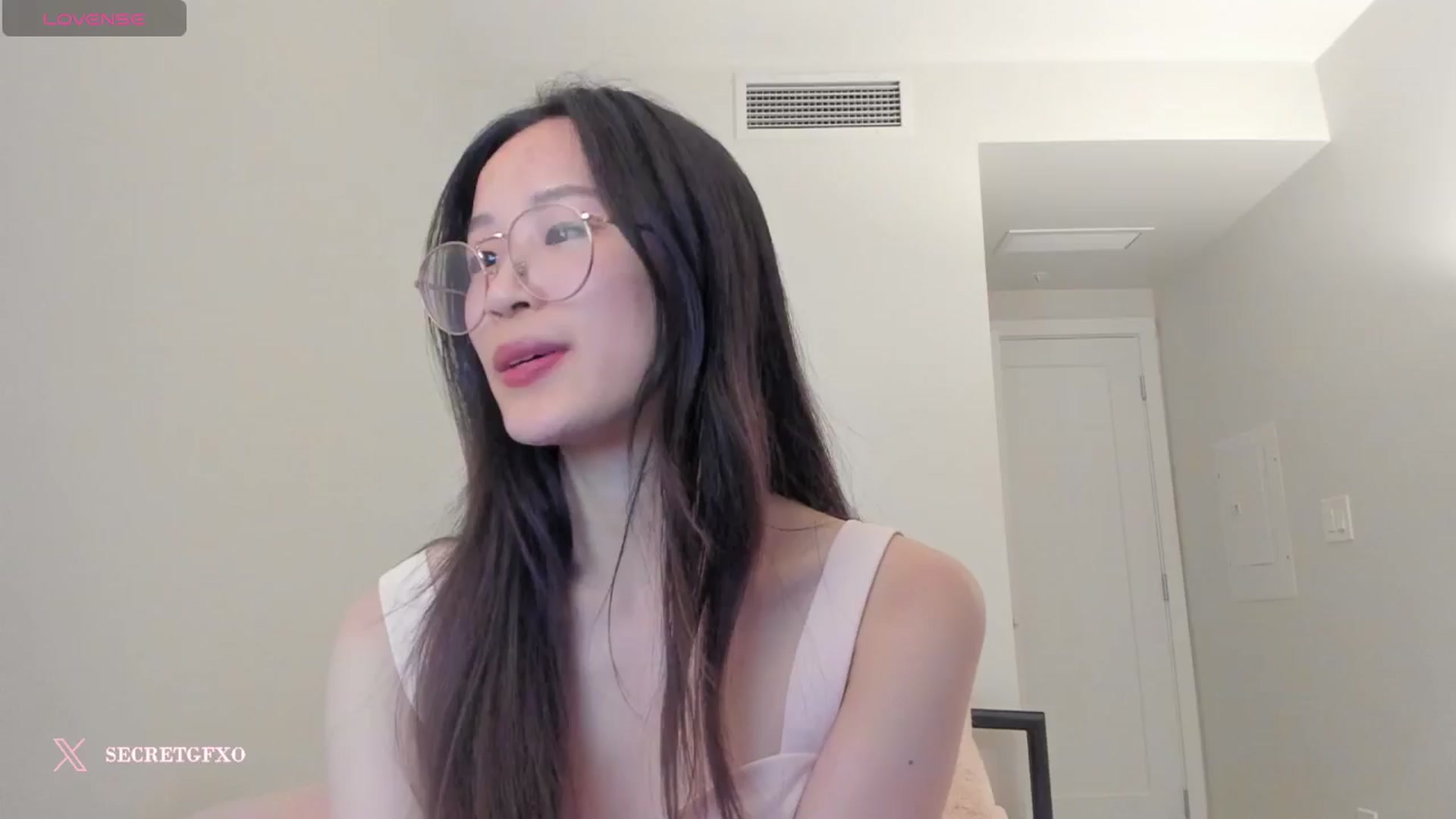 Gallery image thumbnail from Yoursecretgf's myfreecams stream on, 10/08/2024, 11:53 image 17 of 20