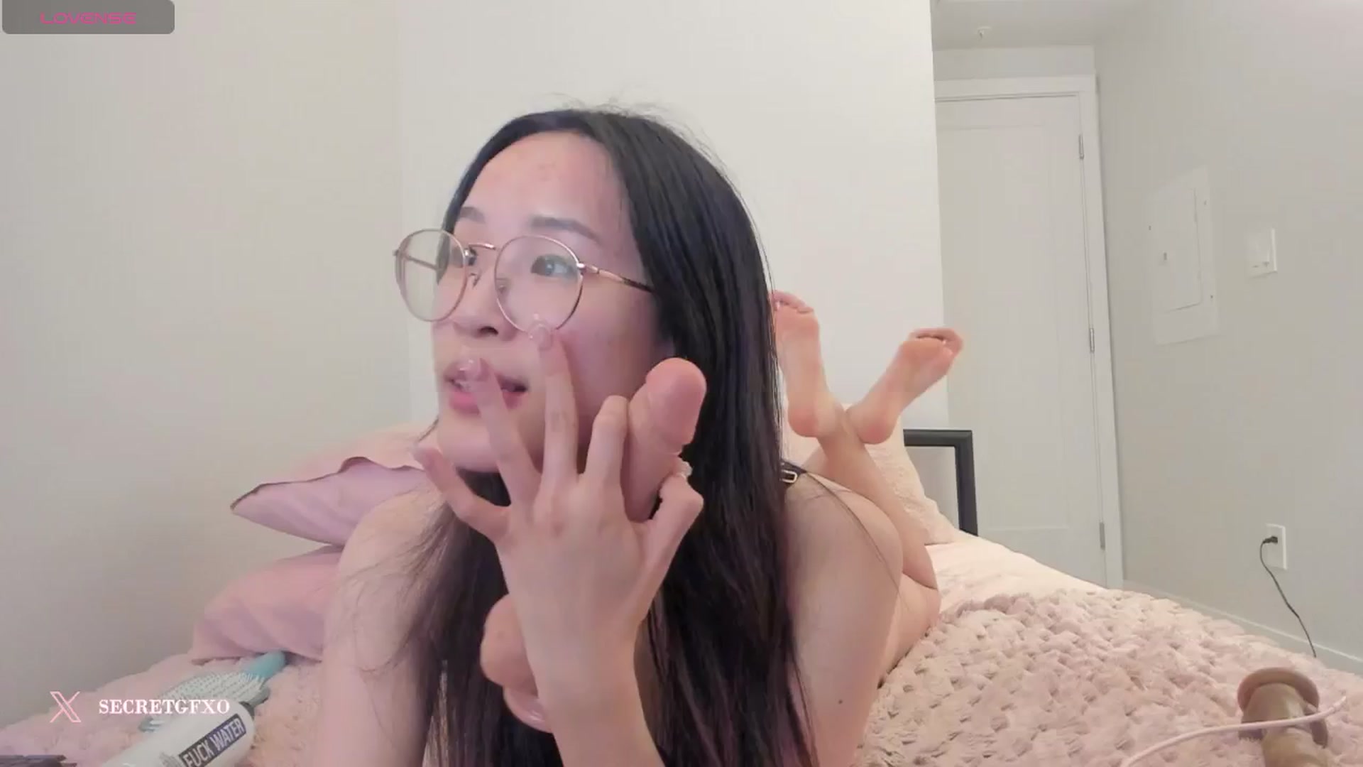 Gallery image thumbnail from Yoursecretgf's myfreecams stream on, 10/08/2024, 13:29 image 11 of 20