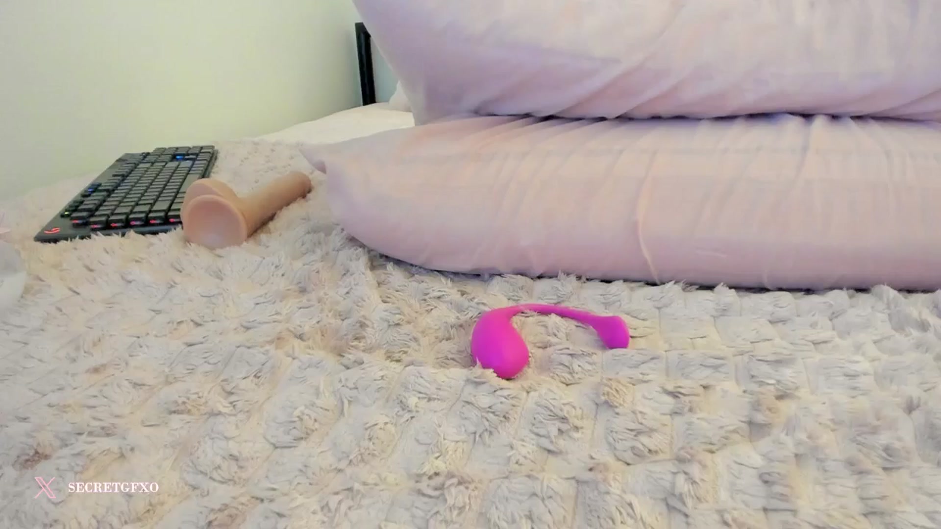 Gallery image thumbnail from Yoursecretgf's myfreecams stream on, 11/13/2024, 13:30 image 2 of 20