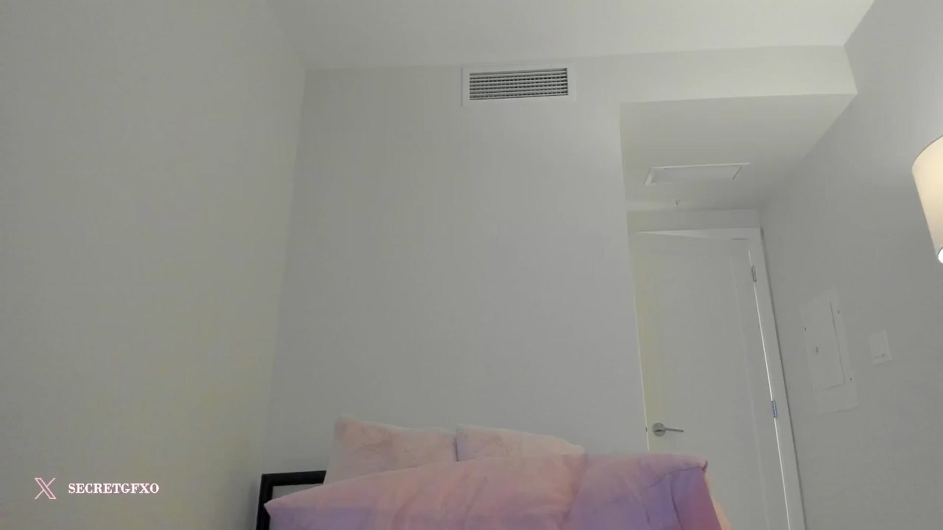 Gallery image thumbnail from Yoursecretgf's myfreecams stream on, 11/17/2024, 15:40 image 8 of 20