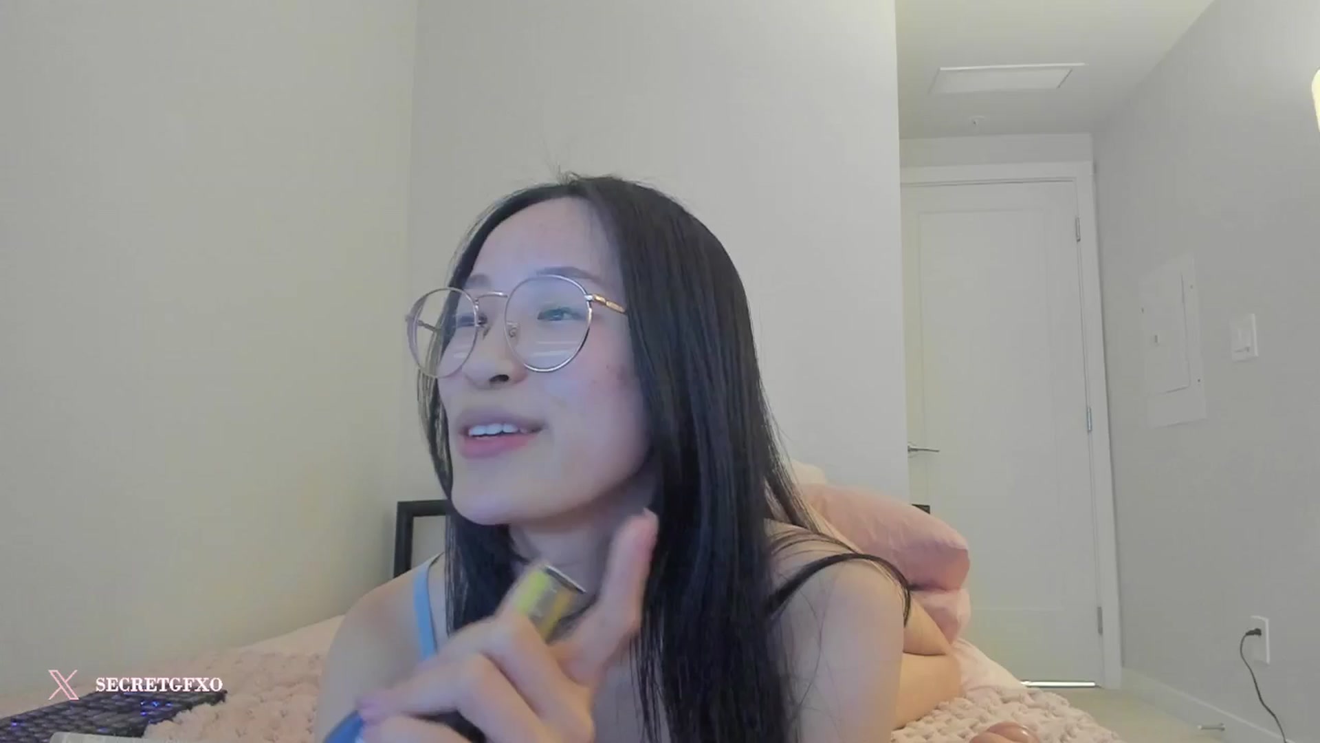 Gallery image thumbnail from Yoursecretgf's myfreecams stream on, 11/17/2024, 15:40 image 4 of 20