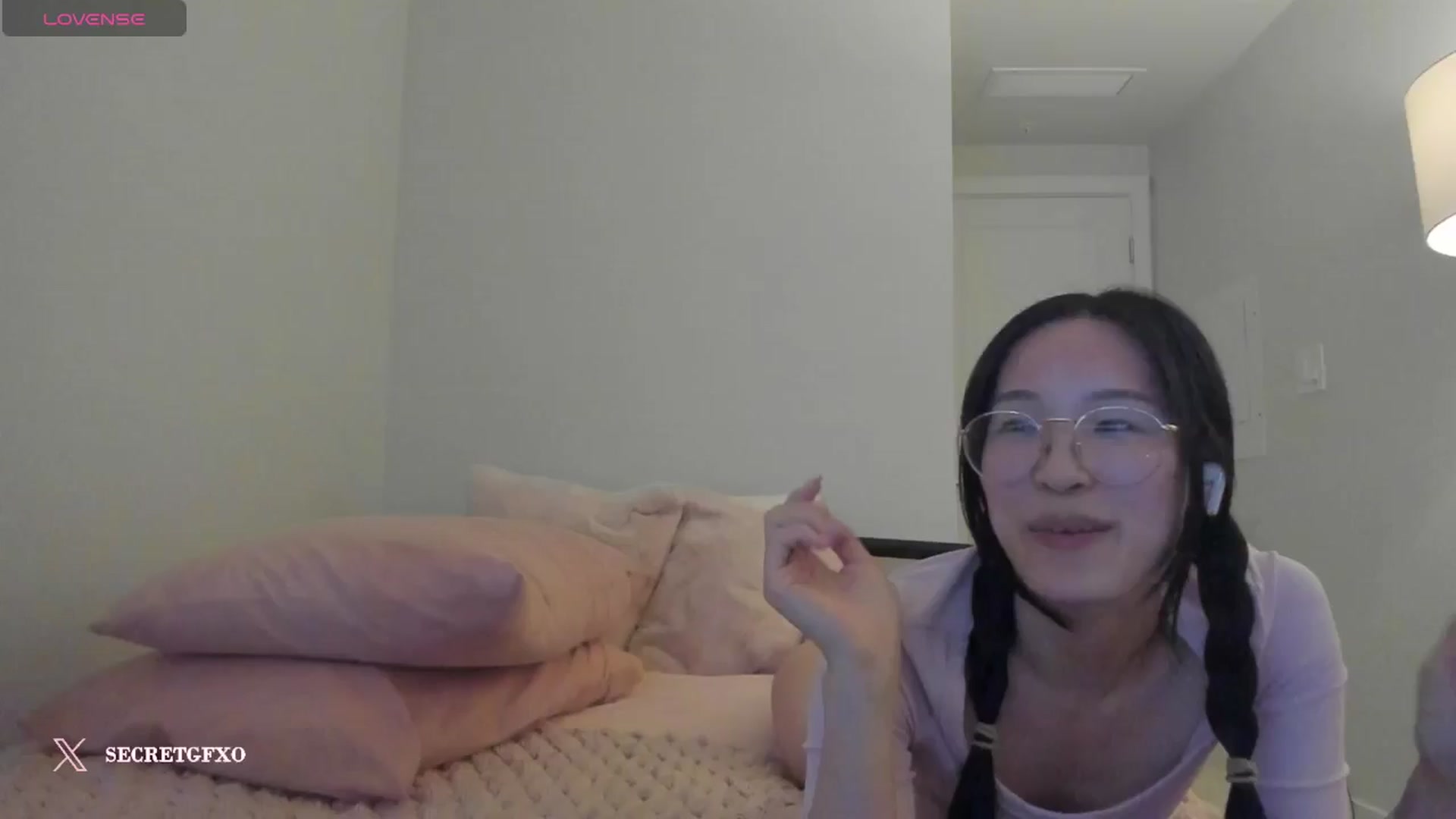 Gallery image thumbnail from Yoursecretgf's myfreecams stream on, 11/19/2024, 11:29 image 15 of 20