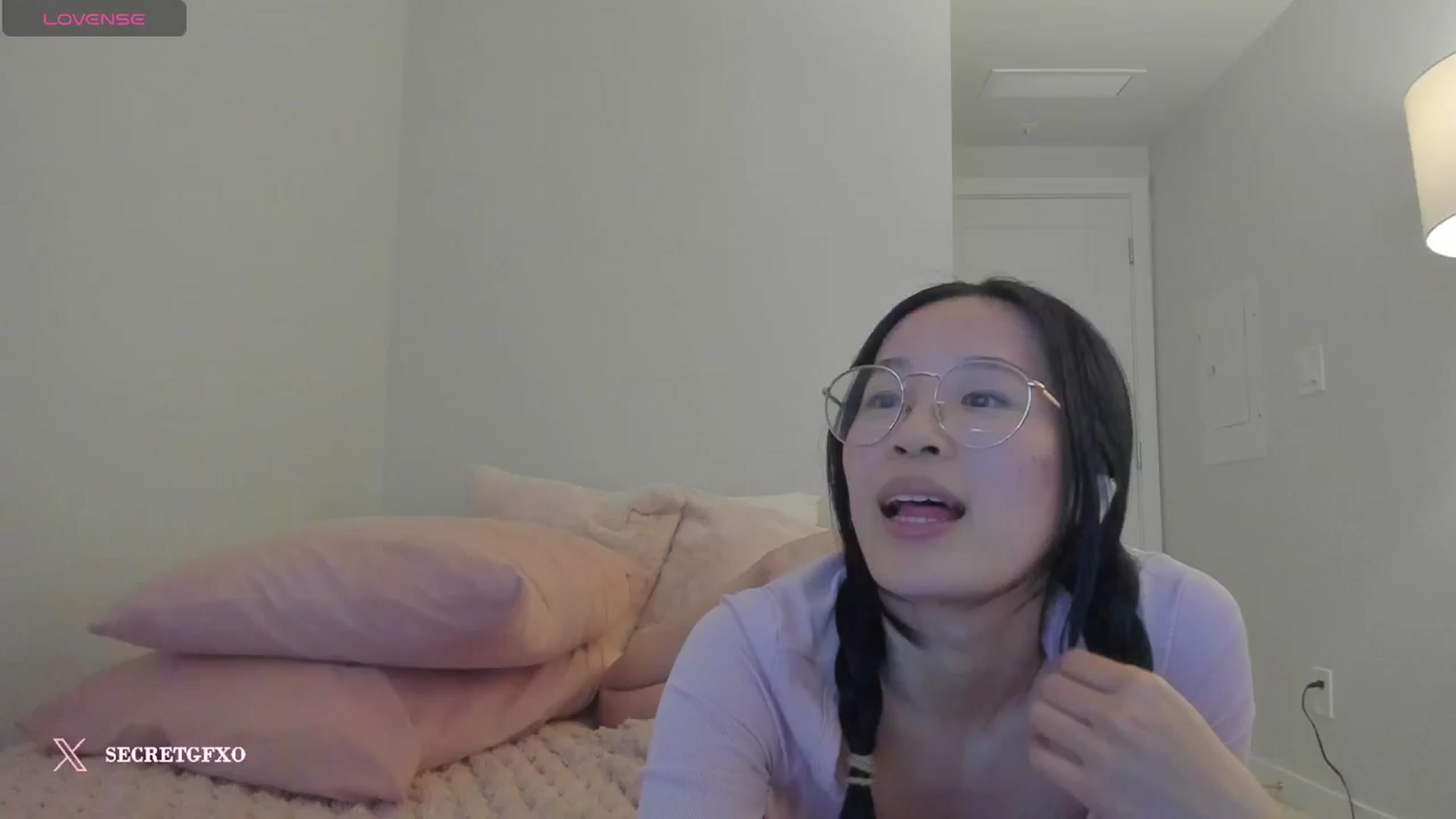 Gallery image thumbnail from Yoursecretgf's myfreecams stream on, 11/19/2024, 11:29 image 16 of 20