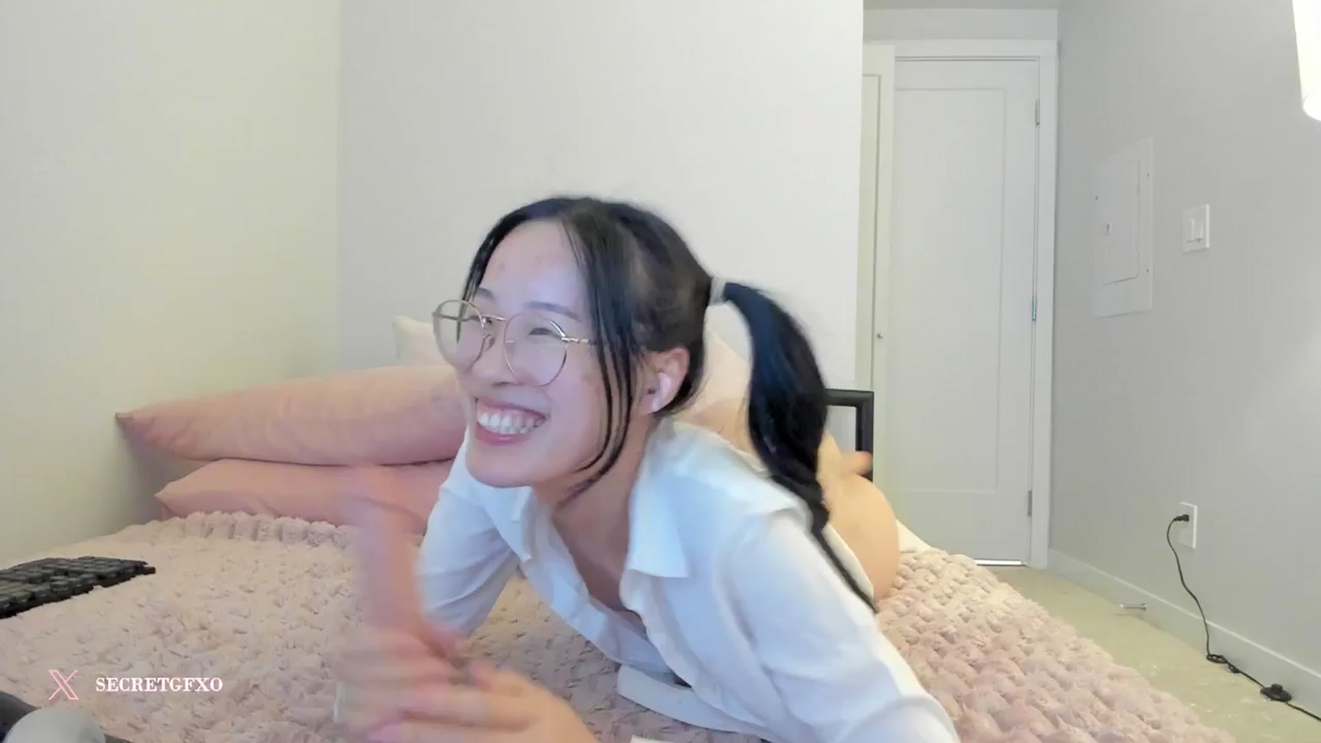 Gallery image thumbnail from Yoursecretgf's myfreecams stream on, 11/28/2024, 12:54 image 11 of 20