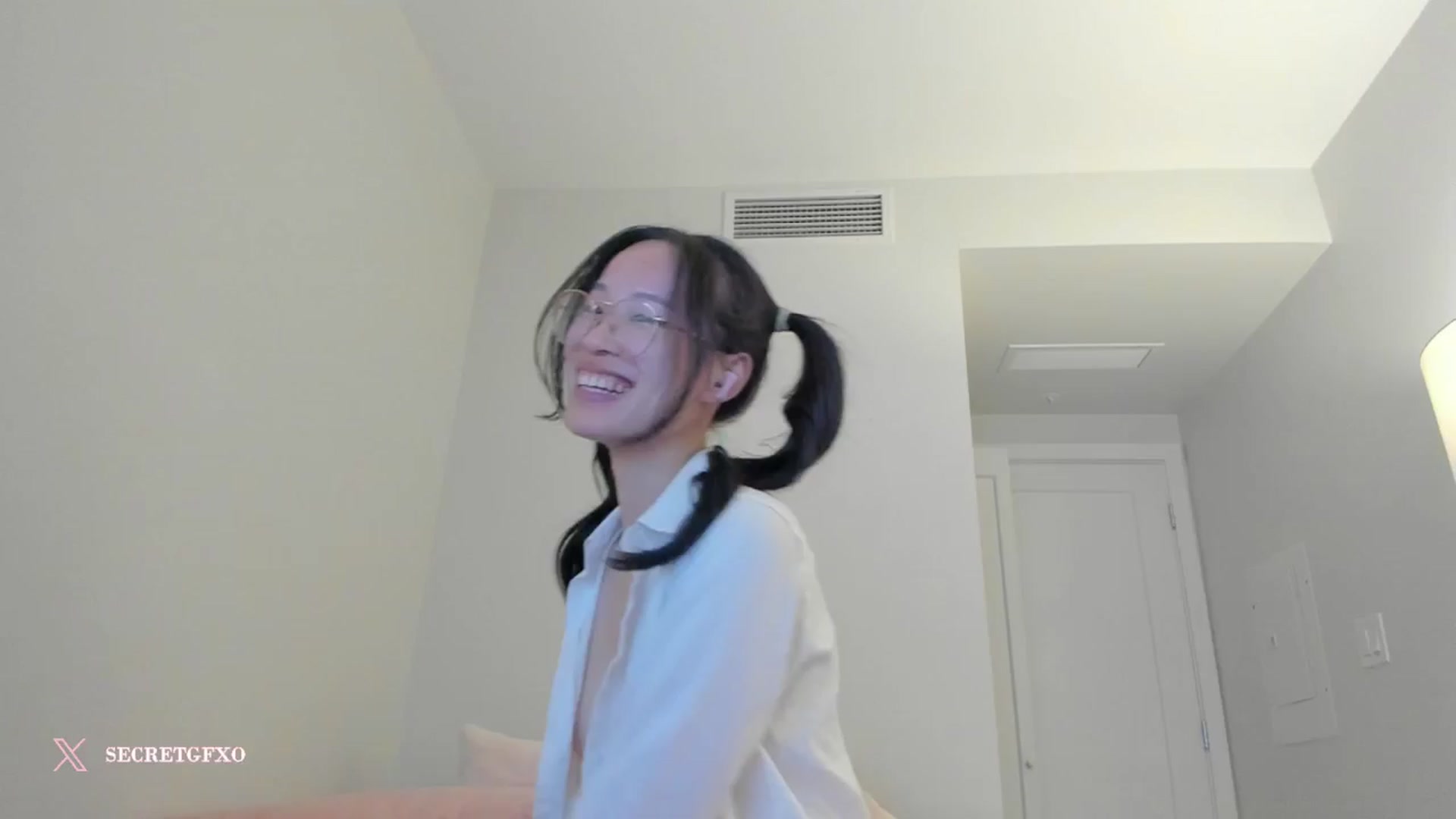 Gallery image thumbnail from Yoursecretgf's myfreecams stream on, 11/28/2024, 12:54 image 17 of 20