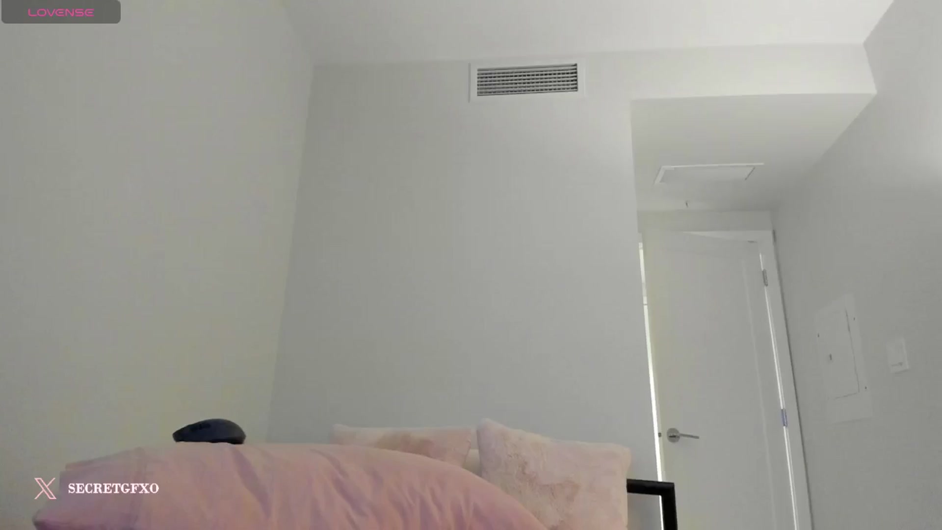 Gallery image thumbnail from Yoursecretgf's myfreecams stream on, 12/04/2024, 12:02 image 16 of 20