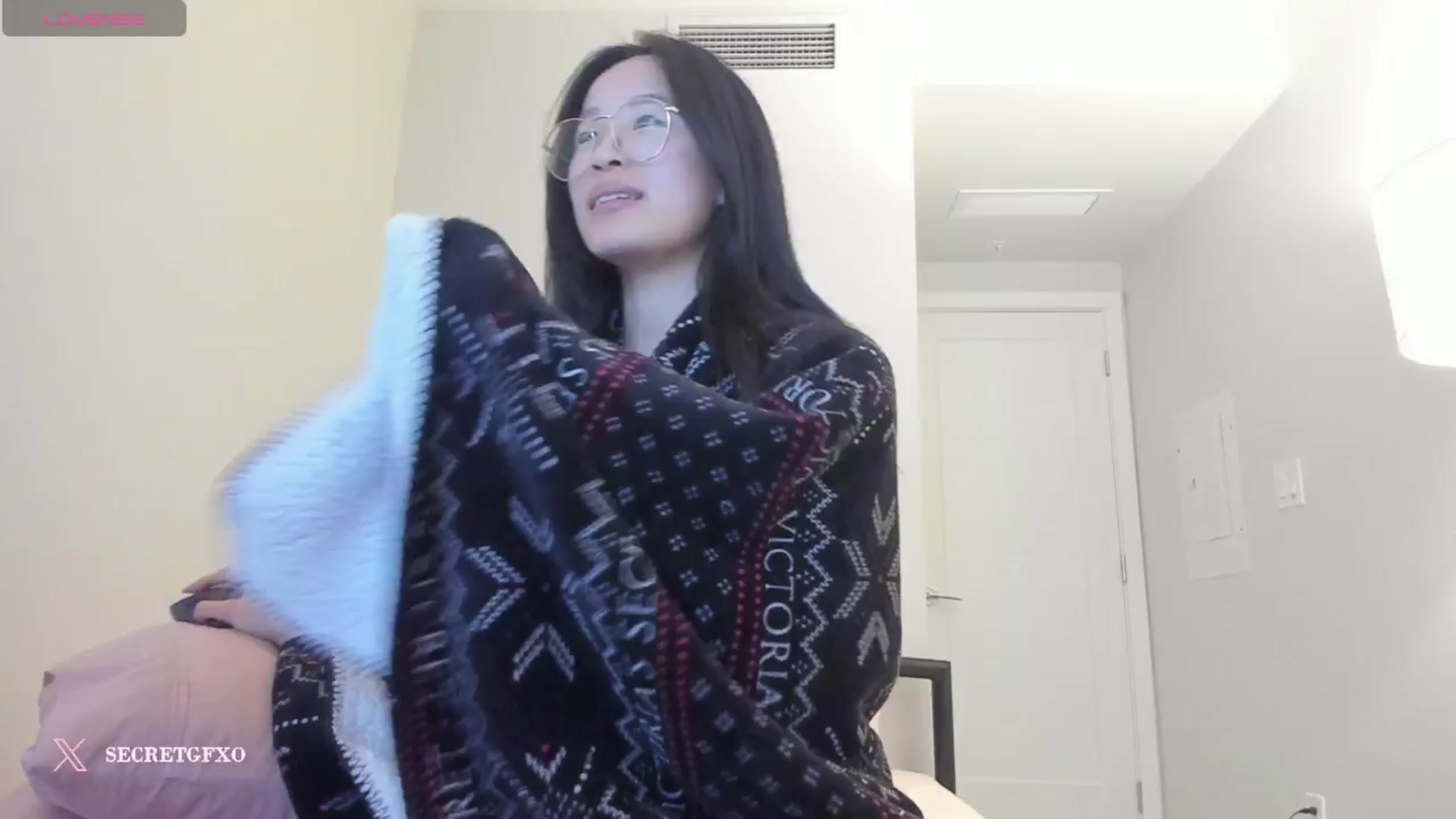Gallery image thumbnail from Yoursecretgf's myfreecams stream on, 12/04/2024, 12:02 image 20 of 20