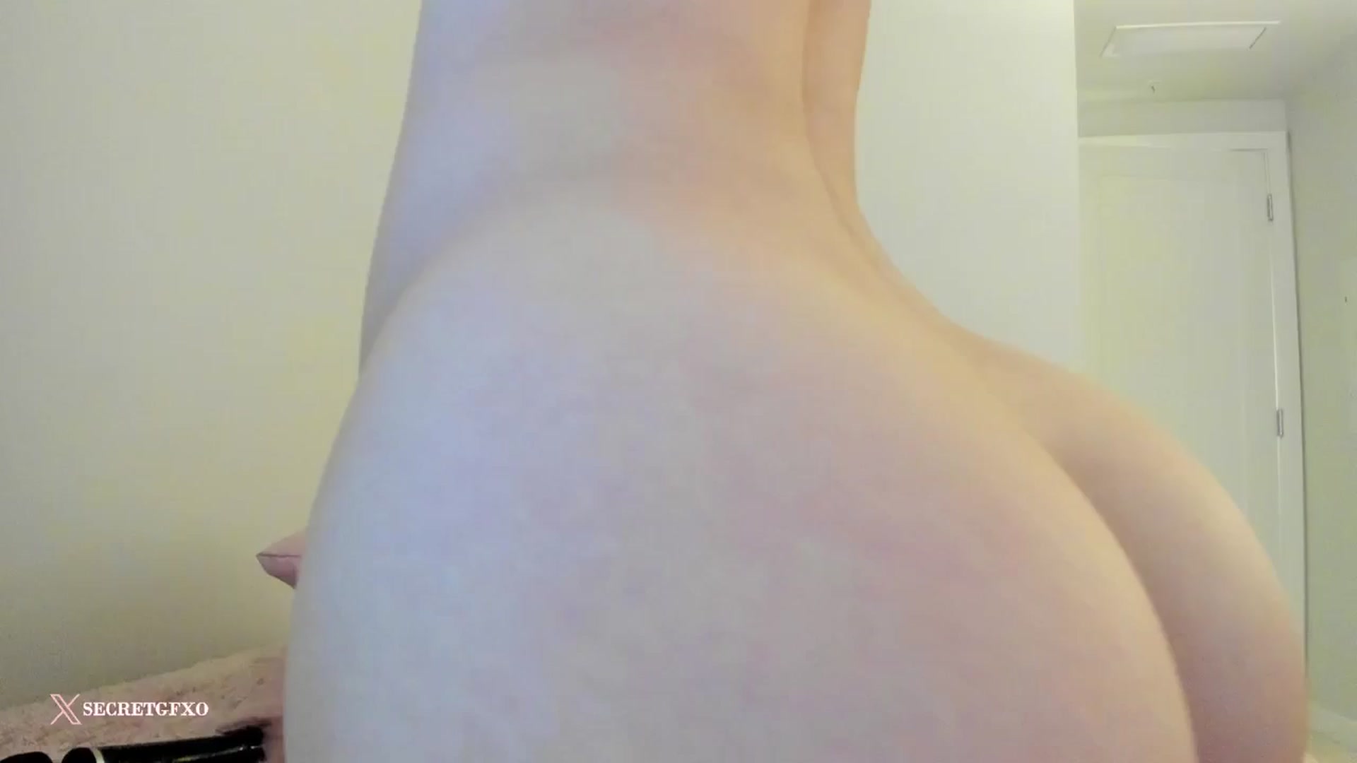 Gallery image thumbnail from Yoursecretgf's myfreecams stream on, 12/29/2024, 10:07 image 10 of 20