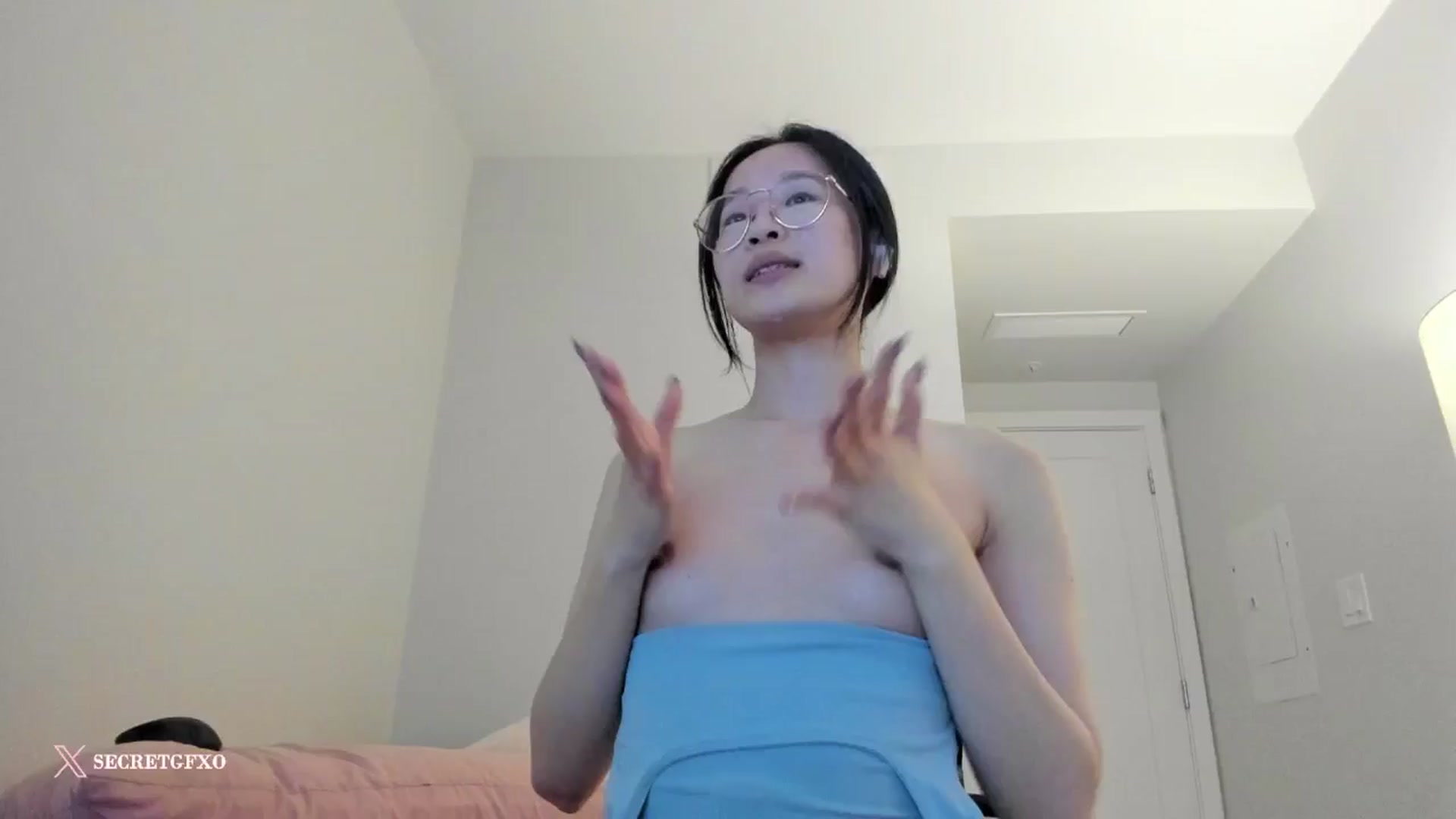 Gallery image thumbnail from Yoursecretgf's myfreecams stream on, 01/24/2025, 09:03 image 19 of 20