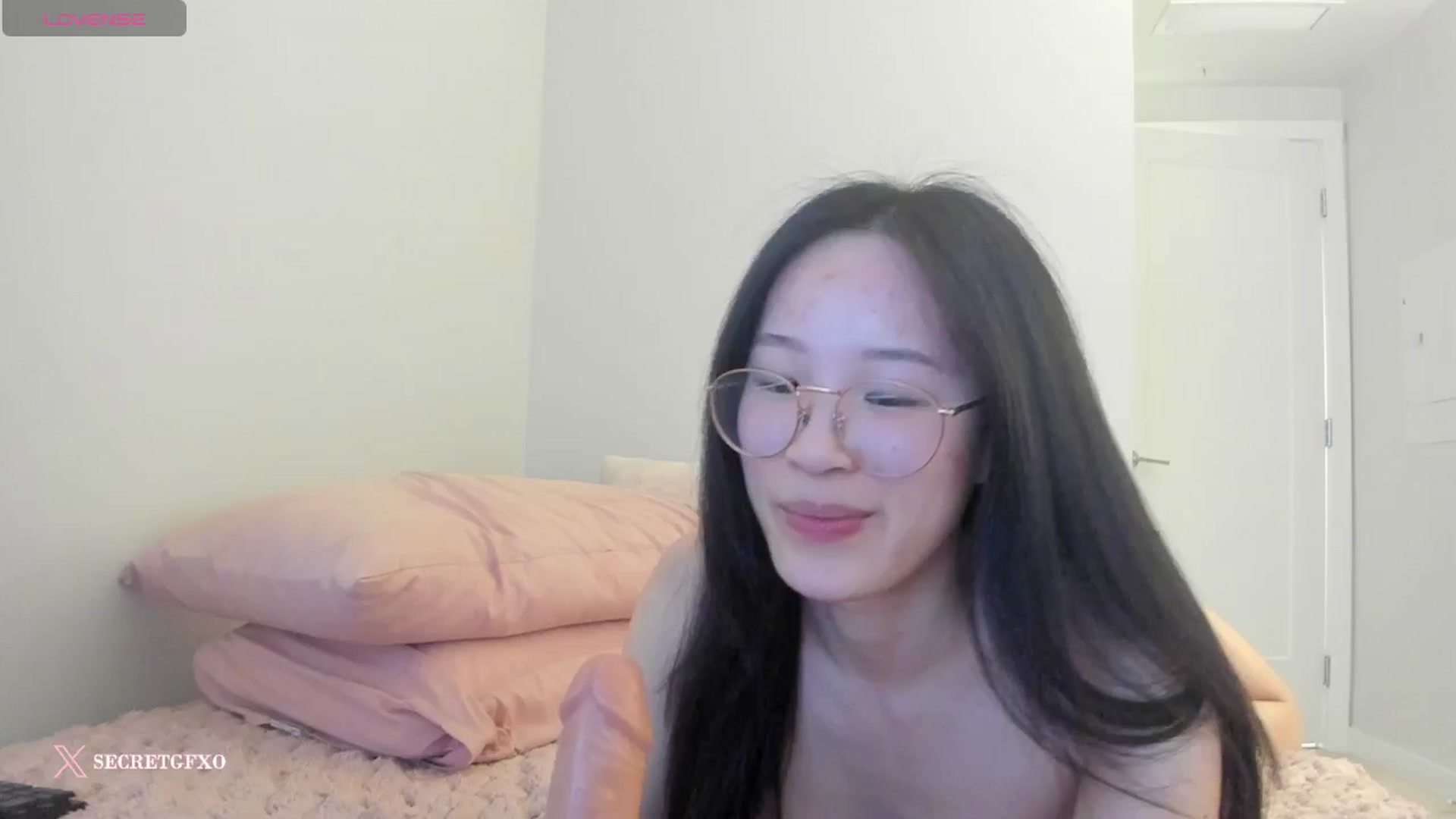 Gallery image thumbnail from Yoursecretgf's myfreecams stream on, 01/25/2025, 11:18 image 11 of 20