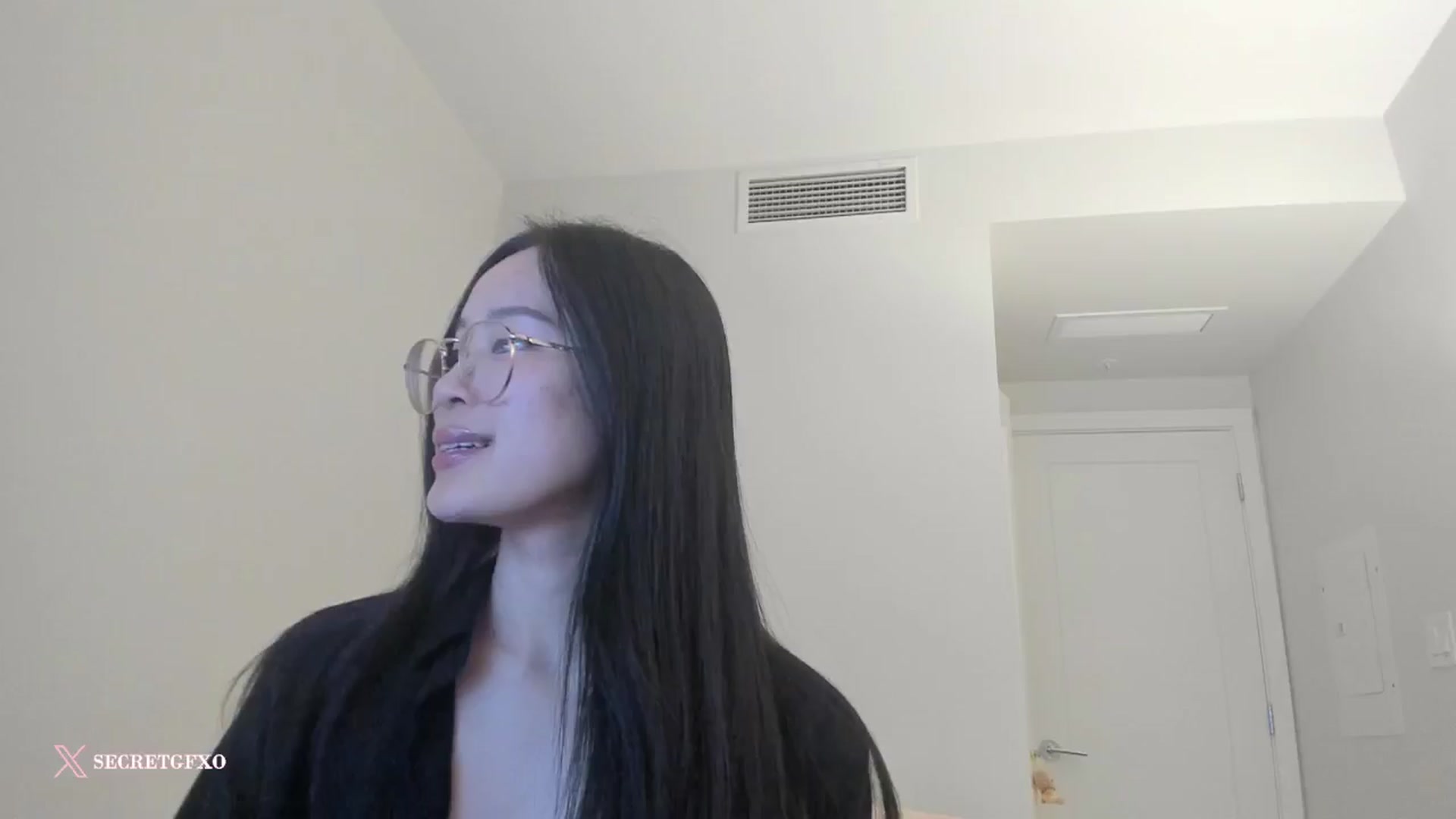 Gallery image thumbnail from Yoursecretgf's myfreecams stream on, 01/26/2025, 12:36 image 19 of 20