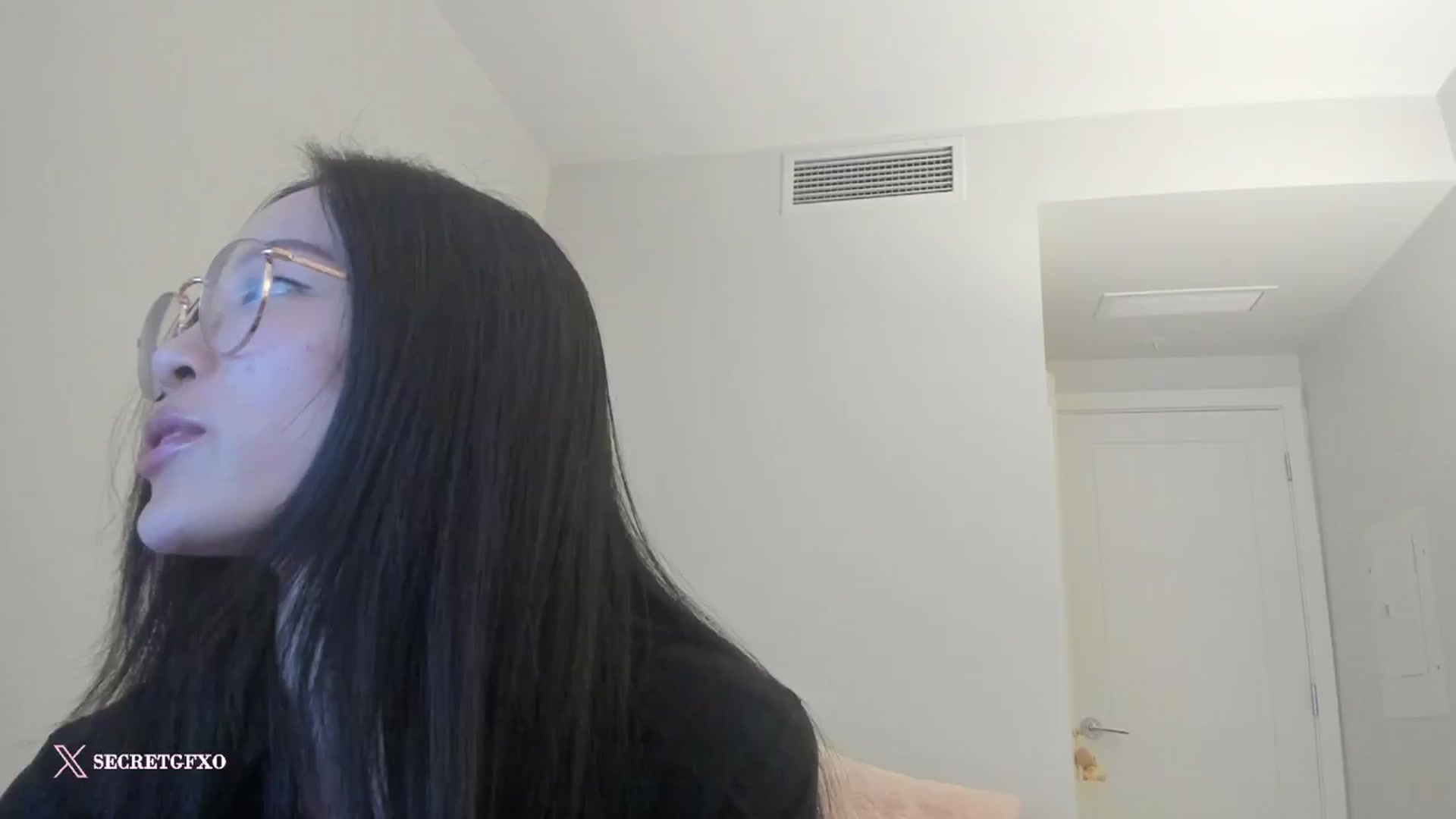 Gallery image thumbnail from Yoursecretgf's myfreecams stream on, 01/26/2025, 12:36 image 20 of 20