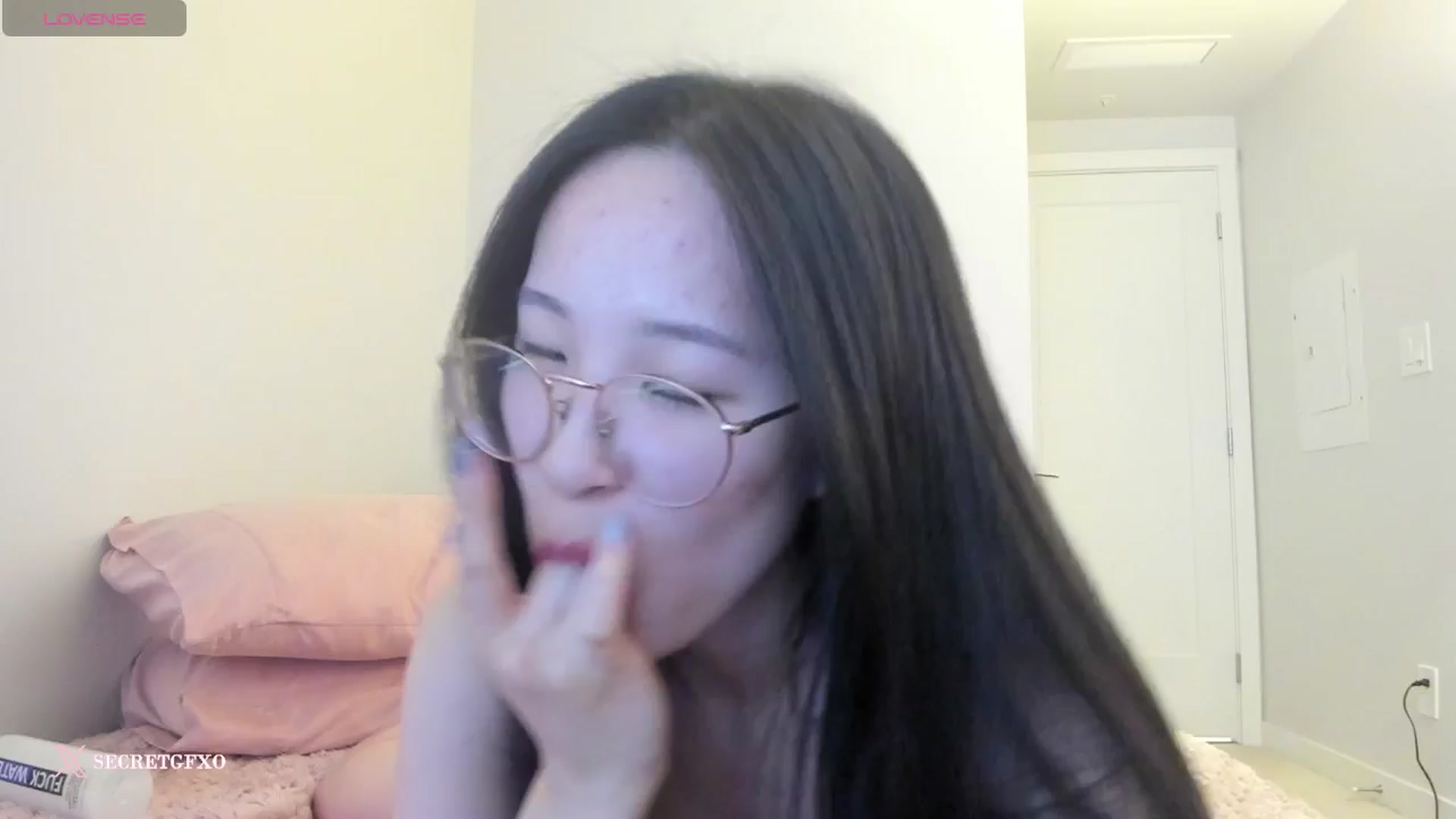 Gallery image thumbnail from Yoursecretgf's myfreecams stream on, 02/04/2025, 09:24 image 18 of 20