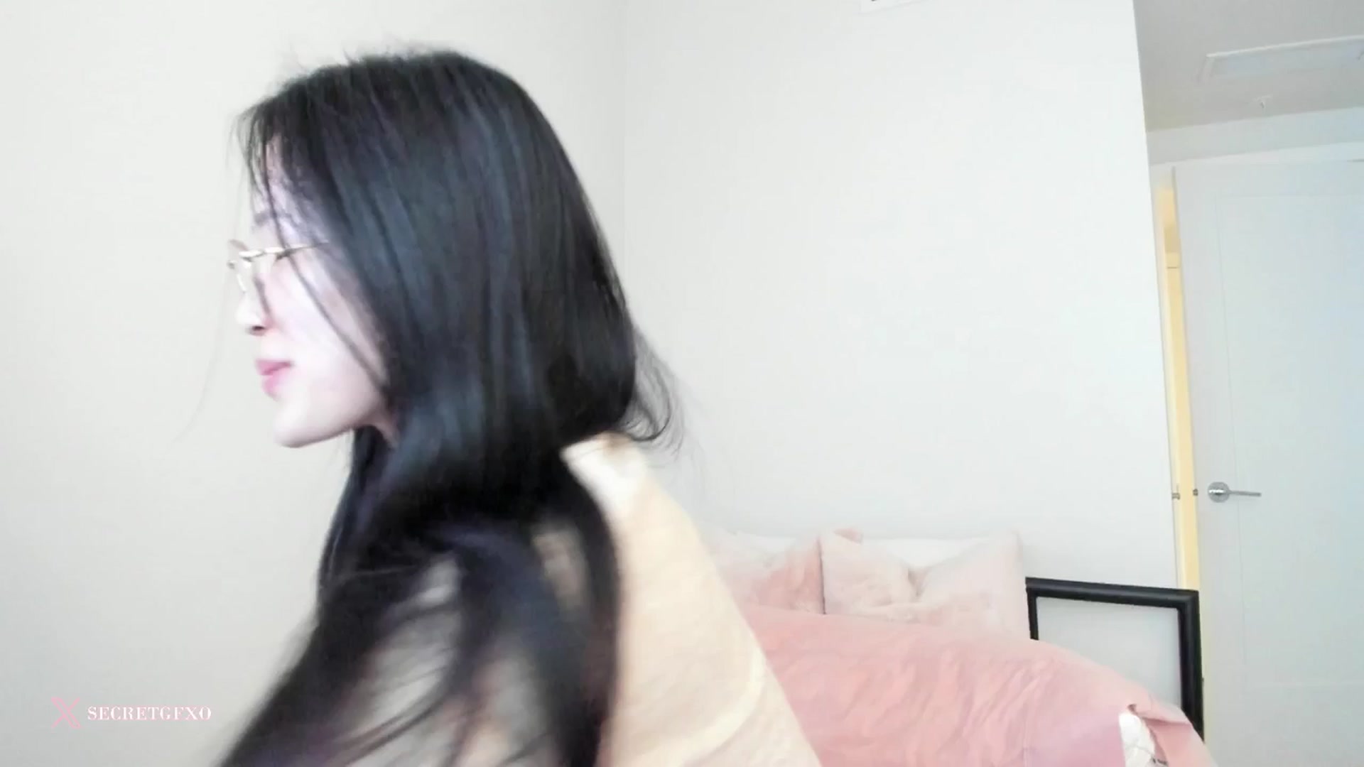 Gallery image thumbnail from Yoursecretgf's myfreecams stream on, 03/06/2025, 02:02 image 18 of 20