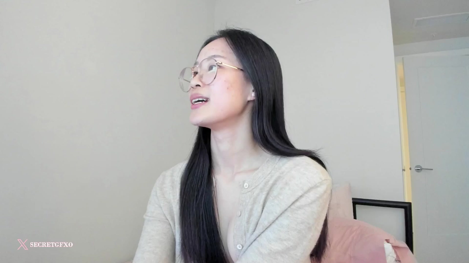 Gallery image thumbnail from Yoursecretgf's myfreecams stream on, 03/06/2025, 02:02 image 19 of 20