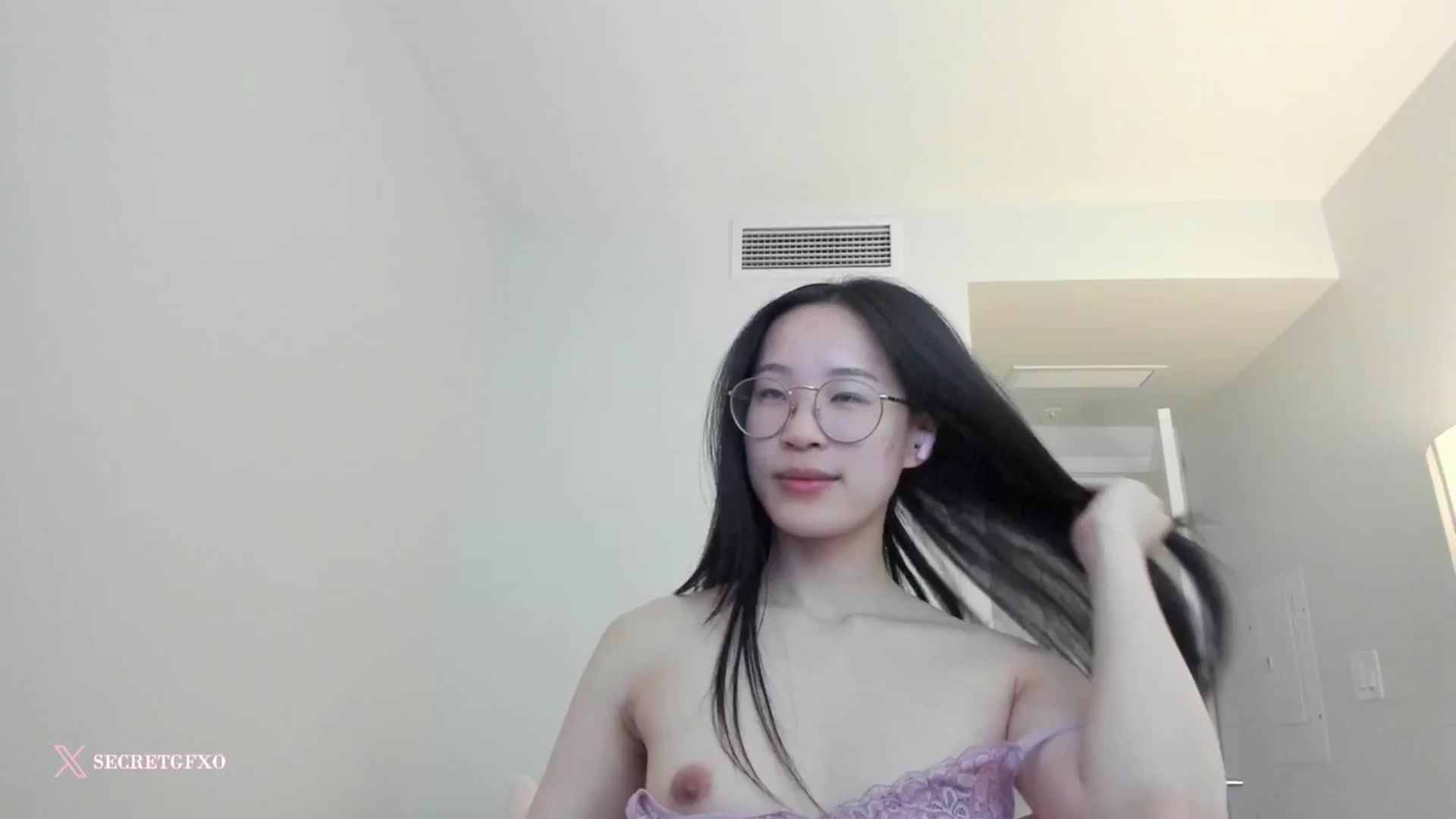 Gallery image thumbnail from Yoursecretgf's myfreecams stream on, 03/23/2025, 18:16 image 6 of 20