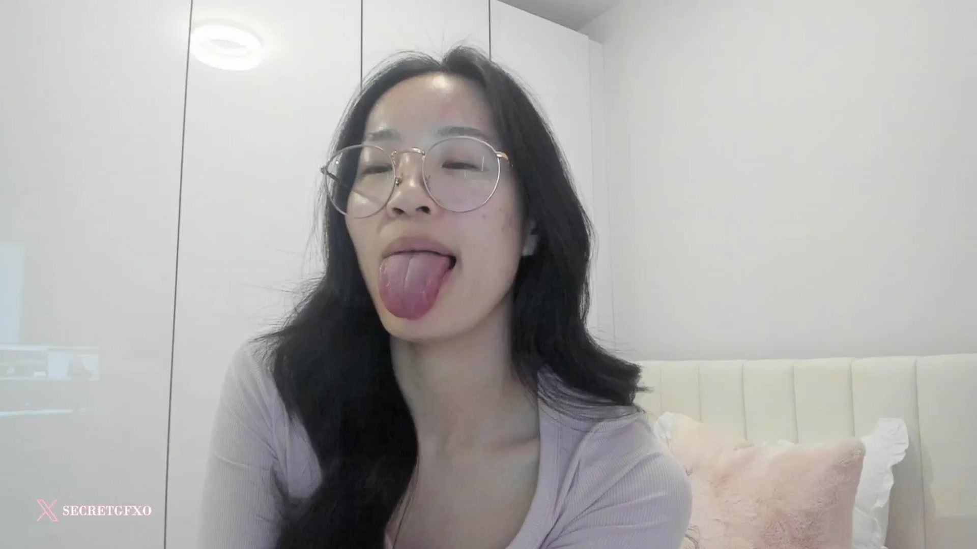 Gallery image thumbnail from Yoursecretgf's myfreecams stream on, 04/08/2025, 23:39 image 19 of 20
