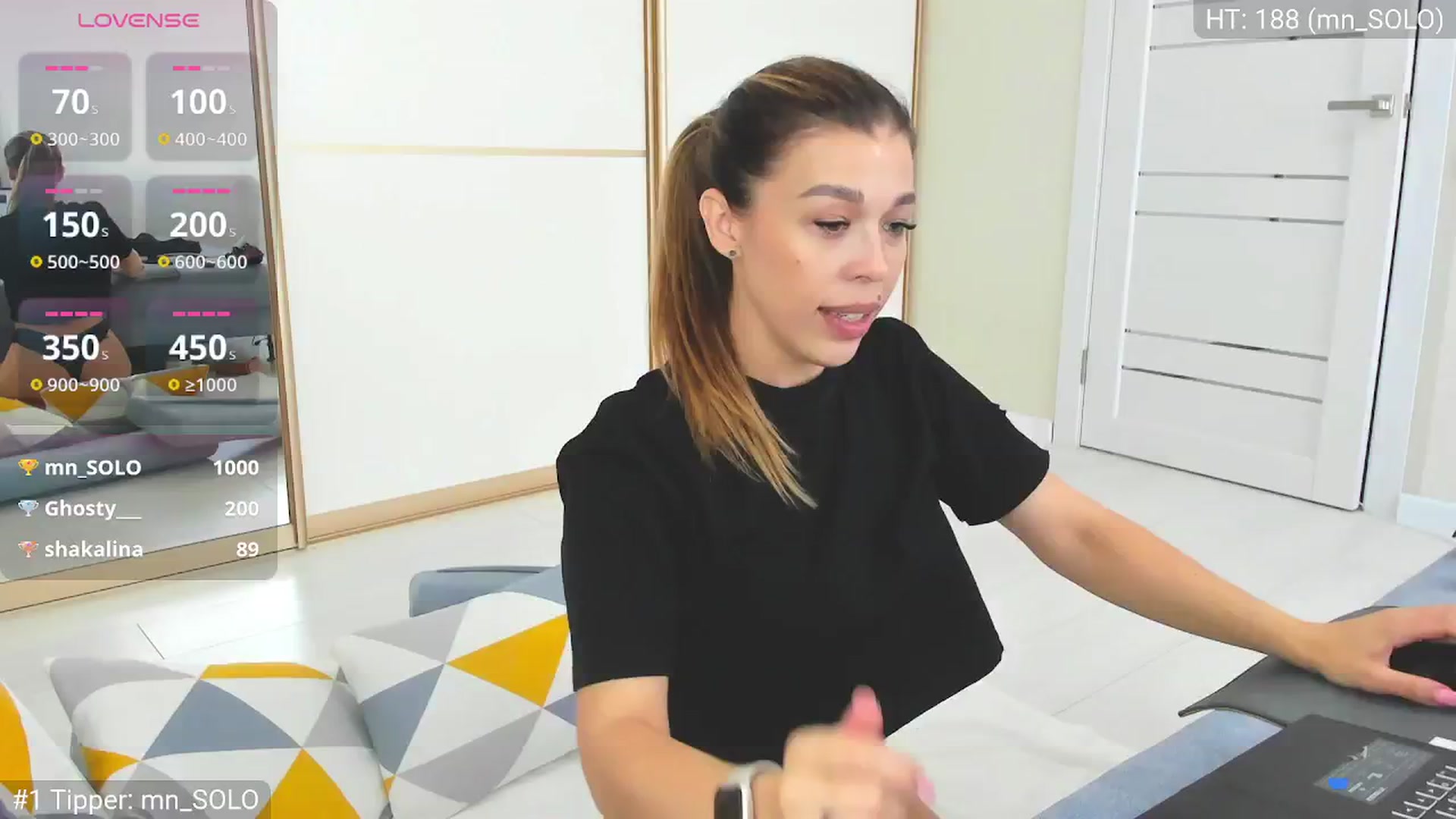 Gallery image thumbnail from Yoursoul_Mila's myfreecams stream on, 08/15/2025, 13:25 image 1 of 20