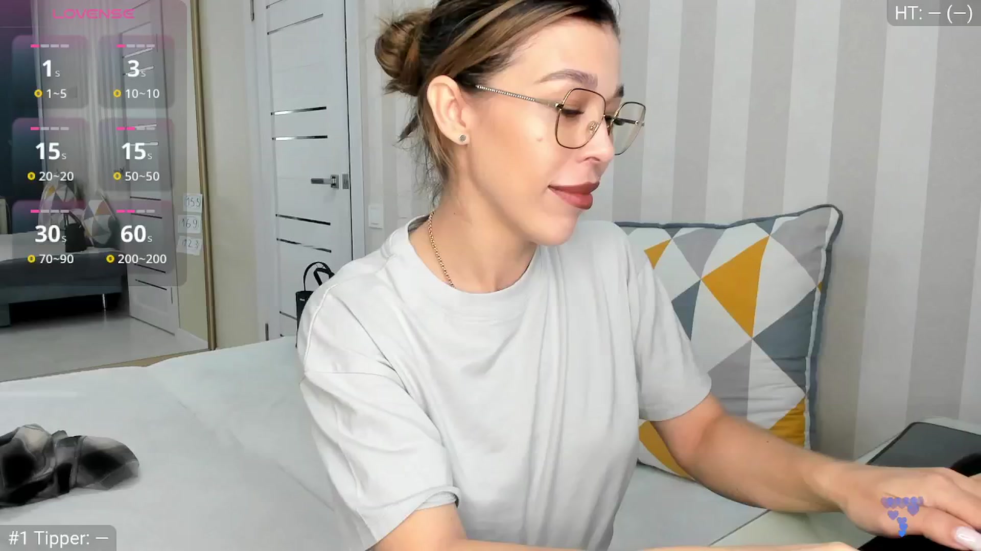 Gallery image thumbnail from Yoursoul_Mila's myfreecams stream on, 09/17/2025, 11:25 image 2 of 20