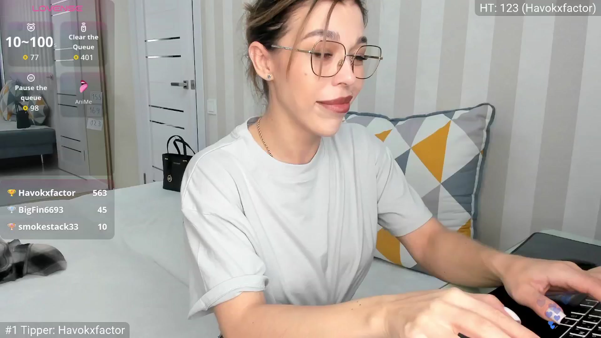 Gallery image thumbnail from Yoursoul_Mila's myfreecams stream on, 09/17/2025, 12:58 image 9 of 20