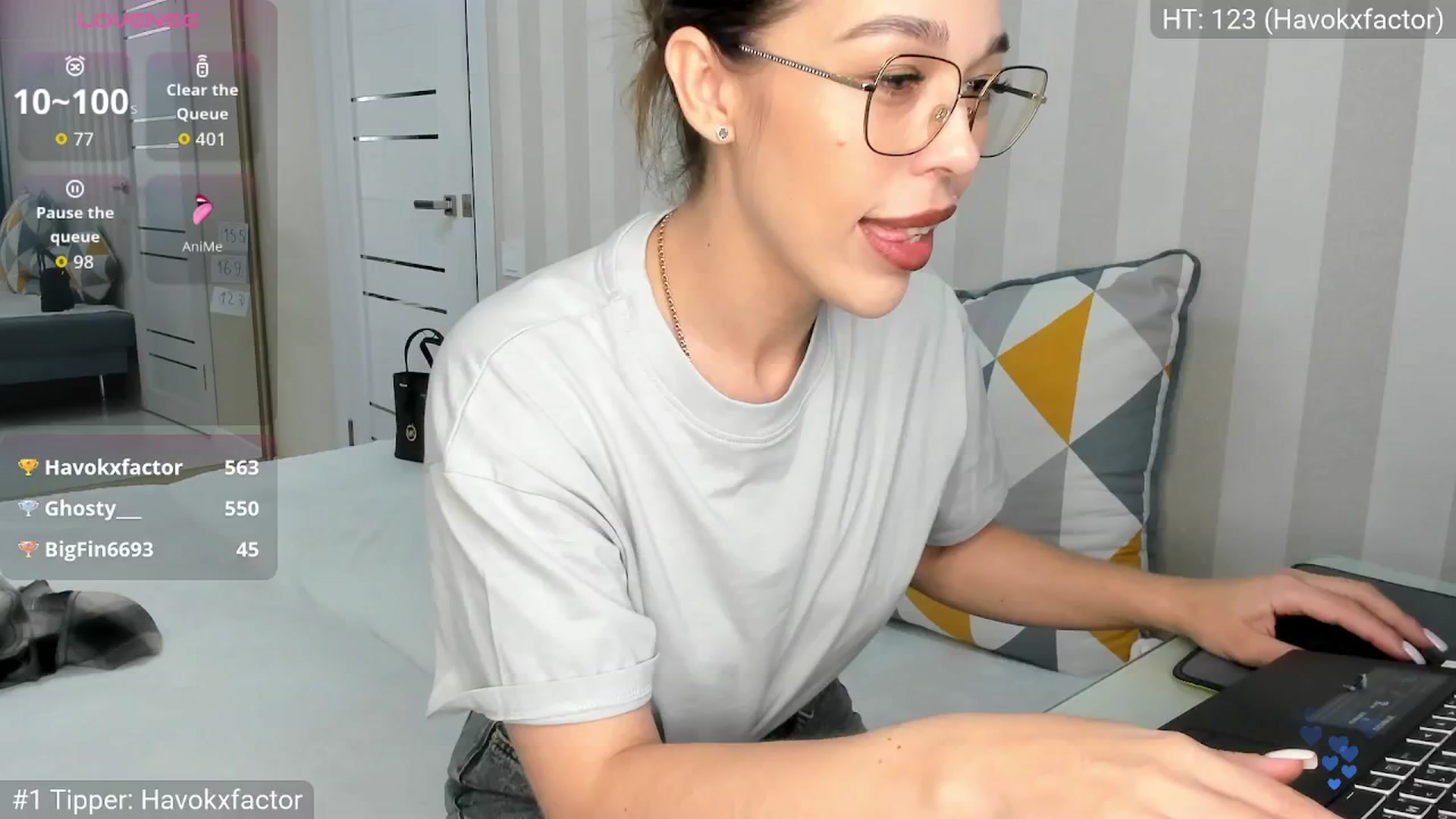 Gallery image thumbnail from Yoursoul_Mila's myfreecams stream on, 09/17/2025, 12:58 image 15 of 20