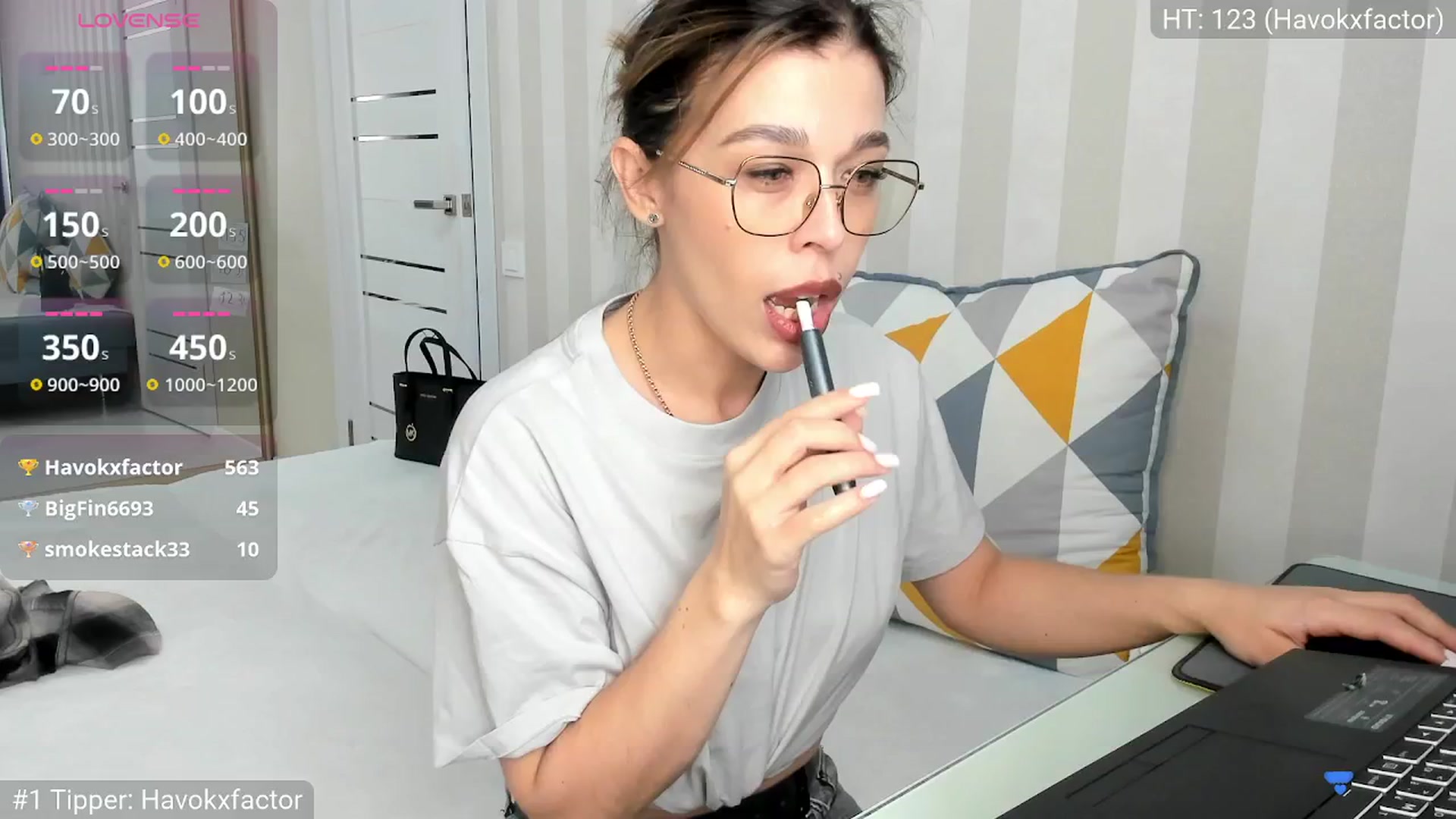 Gallery image thumbnail from Yoursoul_Mila's myfreecams stream on, 09/17/2025, 12:58 image 10 of 20