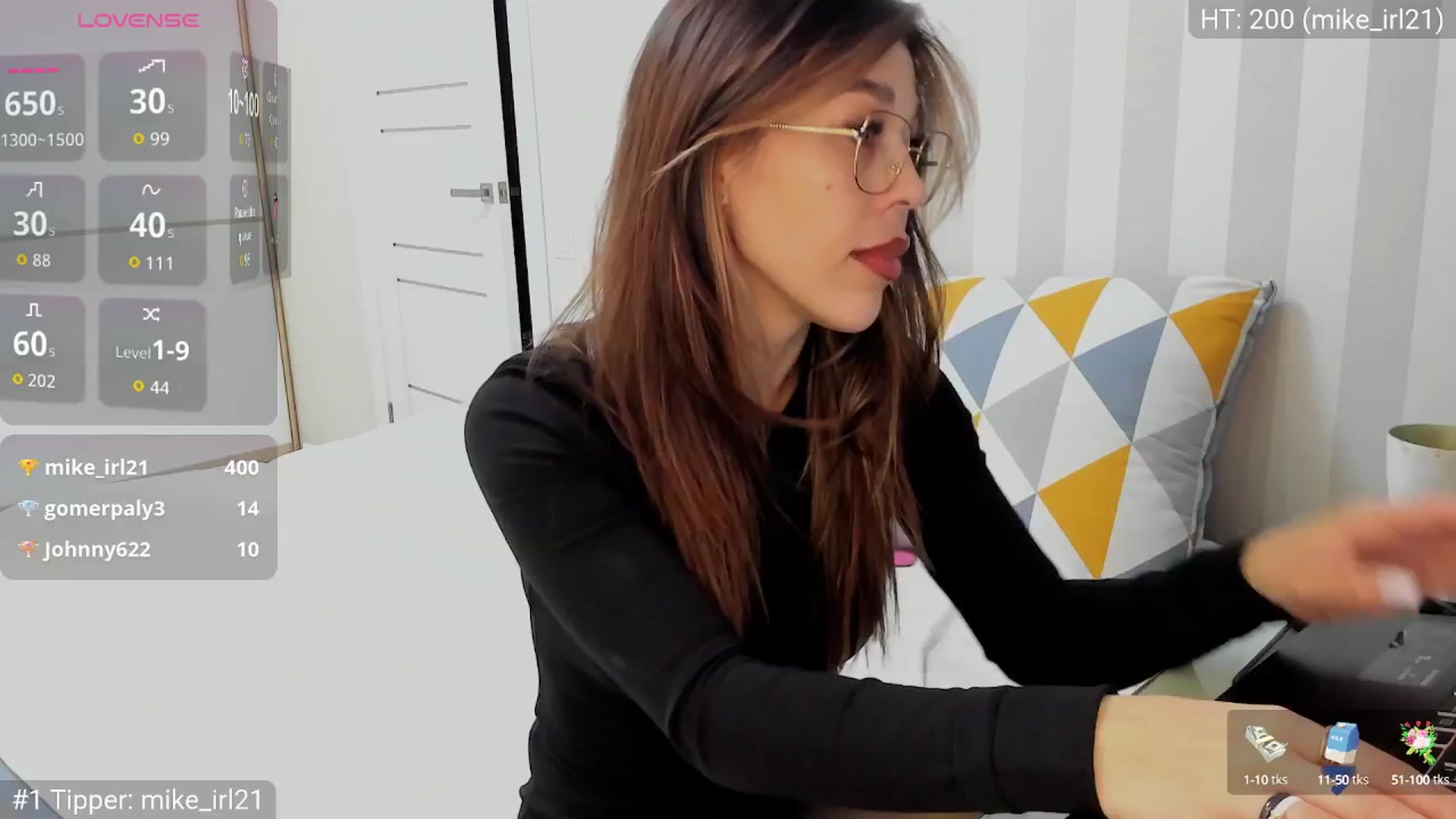 Gallery image thumbnail from Yoursoul_Mila's myfreecams stream on, 10/03/2025, 14:56 image 5 of 20