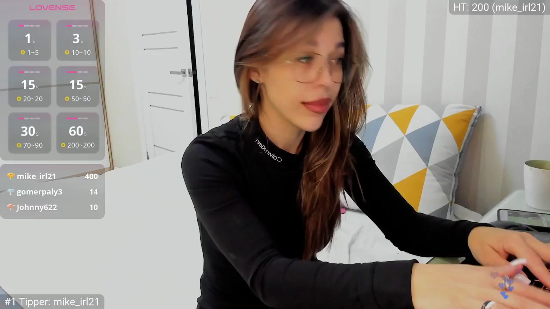 Gallery image thumbnail from Yoursoul_Mila's myfreecams stream on, 10/03/2025, 14:56 image 6 of 20