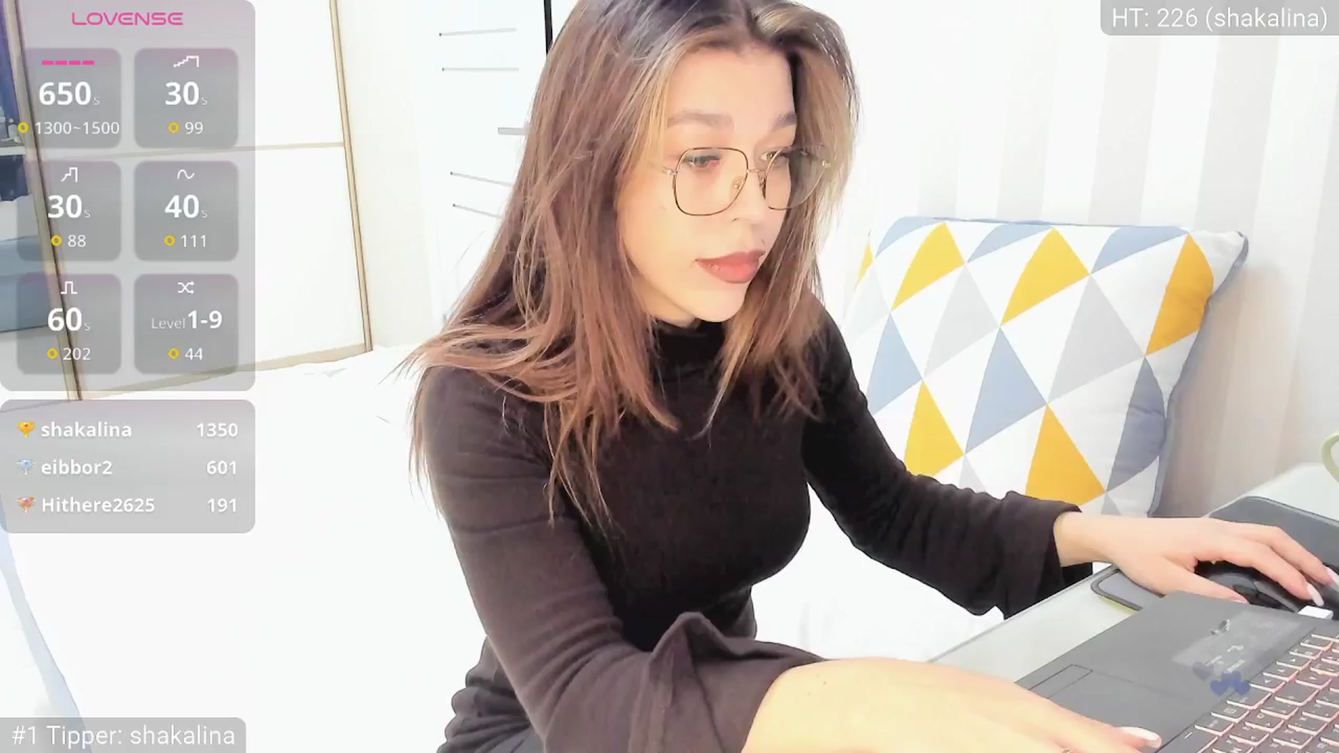 Gallery image thumbnail from Yoursoul_Mila's myfreecams stream on, 10/08/2025, 12:28 image 17 of 20