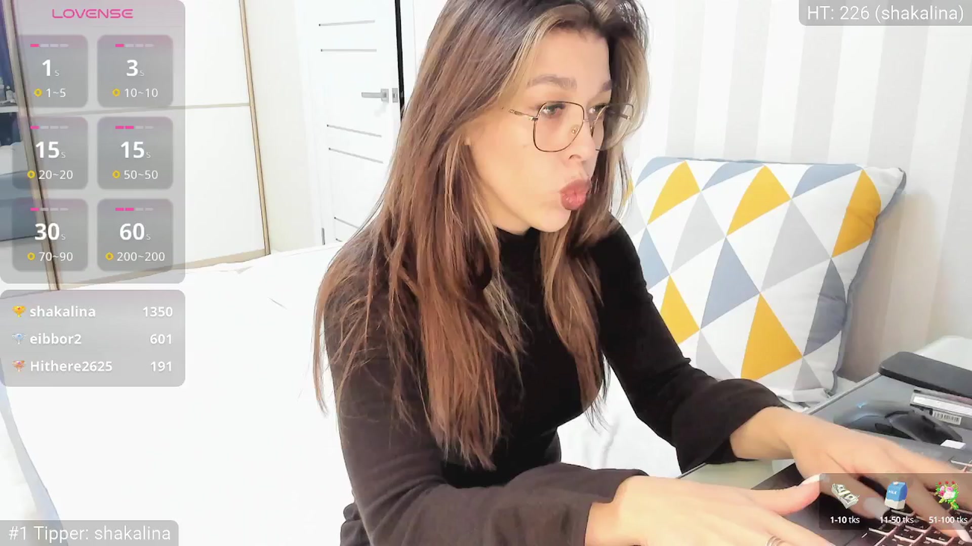Gallery image thumbnail from Yoursoul_Mila's myfreecams stream on, 10/08/2025, 13:07 image 9 of 20