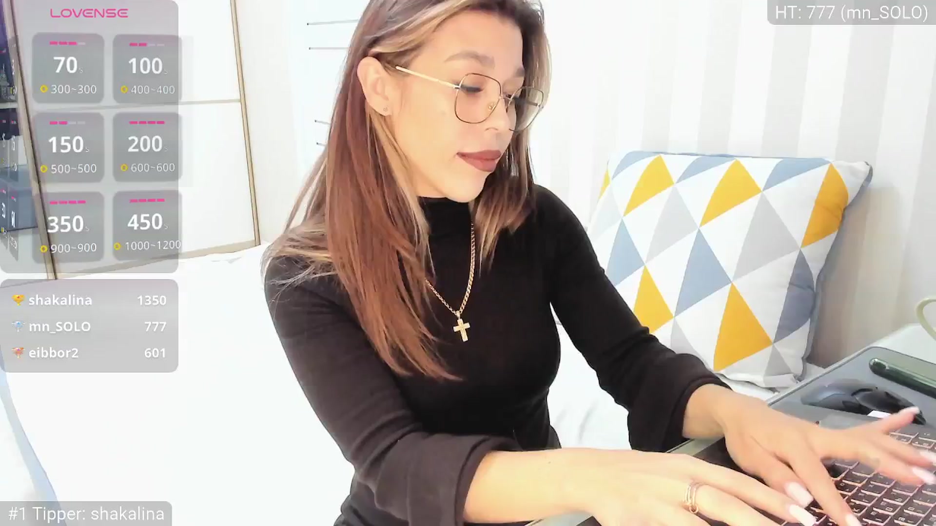 Gallery image thumbnail from Yoursoul_Mila's myfreecams stream on, 10/08/2025, 14:44 image 6 of 20