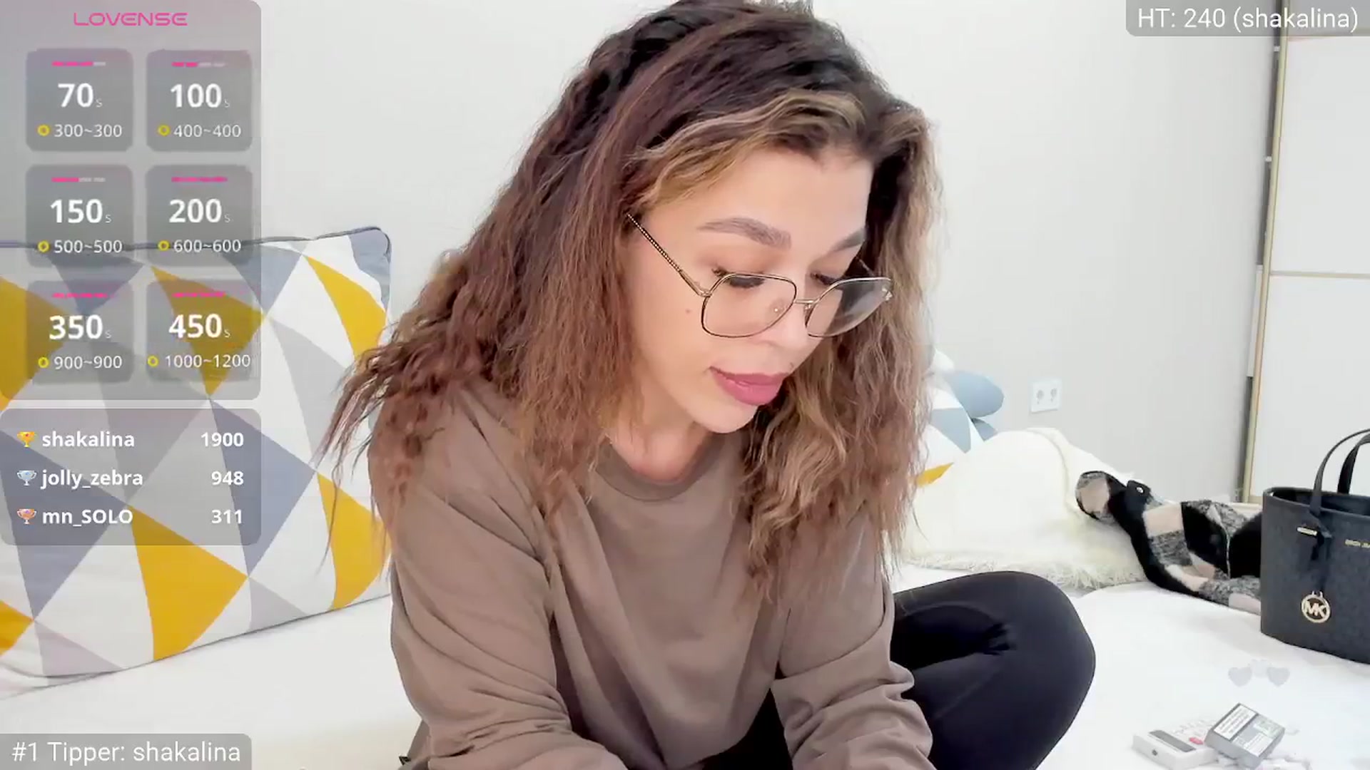 Gallery image thumbnail from Yoursoul_Mila's myfreecams stream on, 10/18/2025, 14:48 image 19 of 20