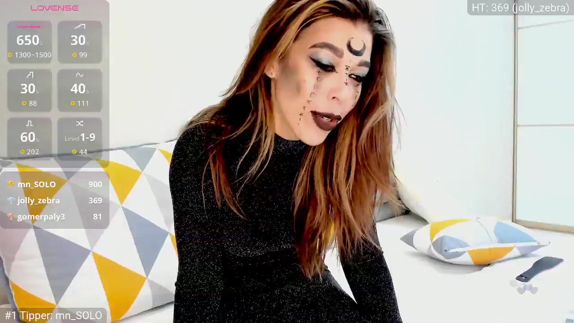 Gallery image thumbnail from Yoursoul_Mila's myfreecams stream on, 10/31/2025, 14:54 image 15 of 20