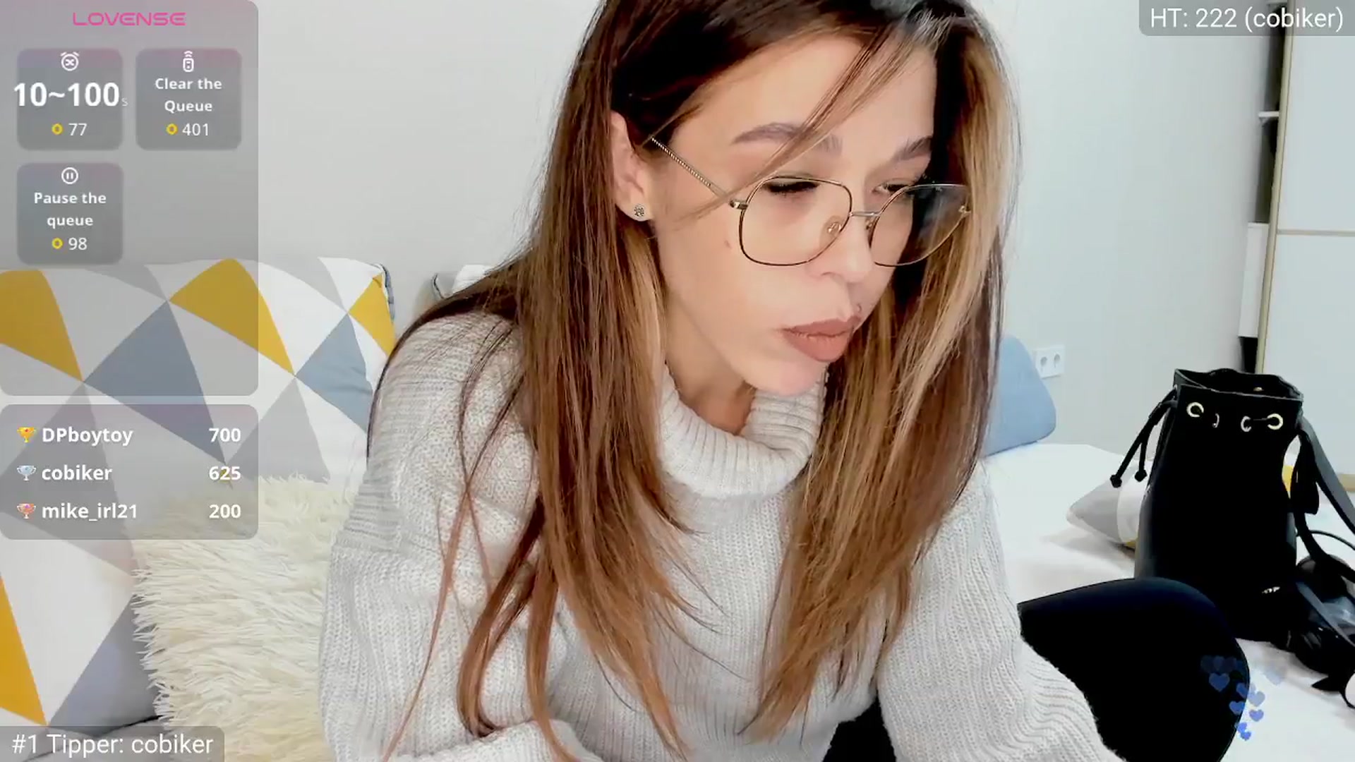 Gallery image thumbnail from Yoursoul_Mila's myfreecams stream on, 11/09/2025, 16:02 image 13 of 20