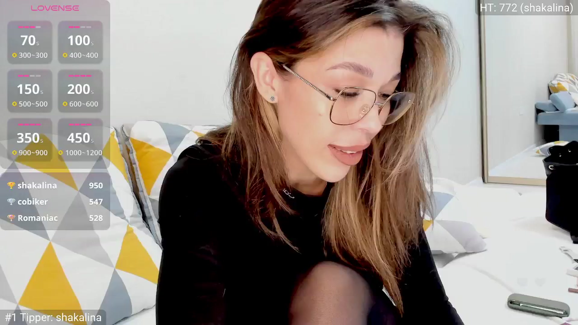 Gallery image thumbnail from Yoursoul_Mila's myfreecams stream on, 11/12/2025, 15:29 image 15 of 20