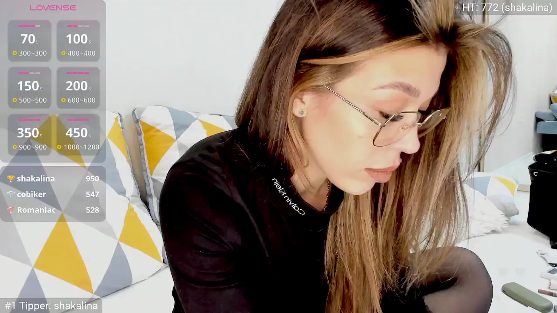 Gallery image thumbnail from Yoursoul_Mila's myfreecams stream on, 11/12/2025, 15:29 image 7 of 20