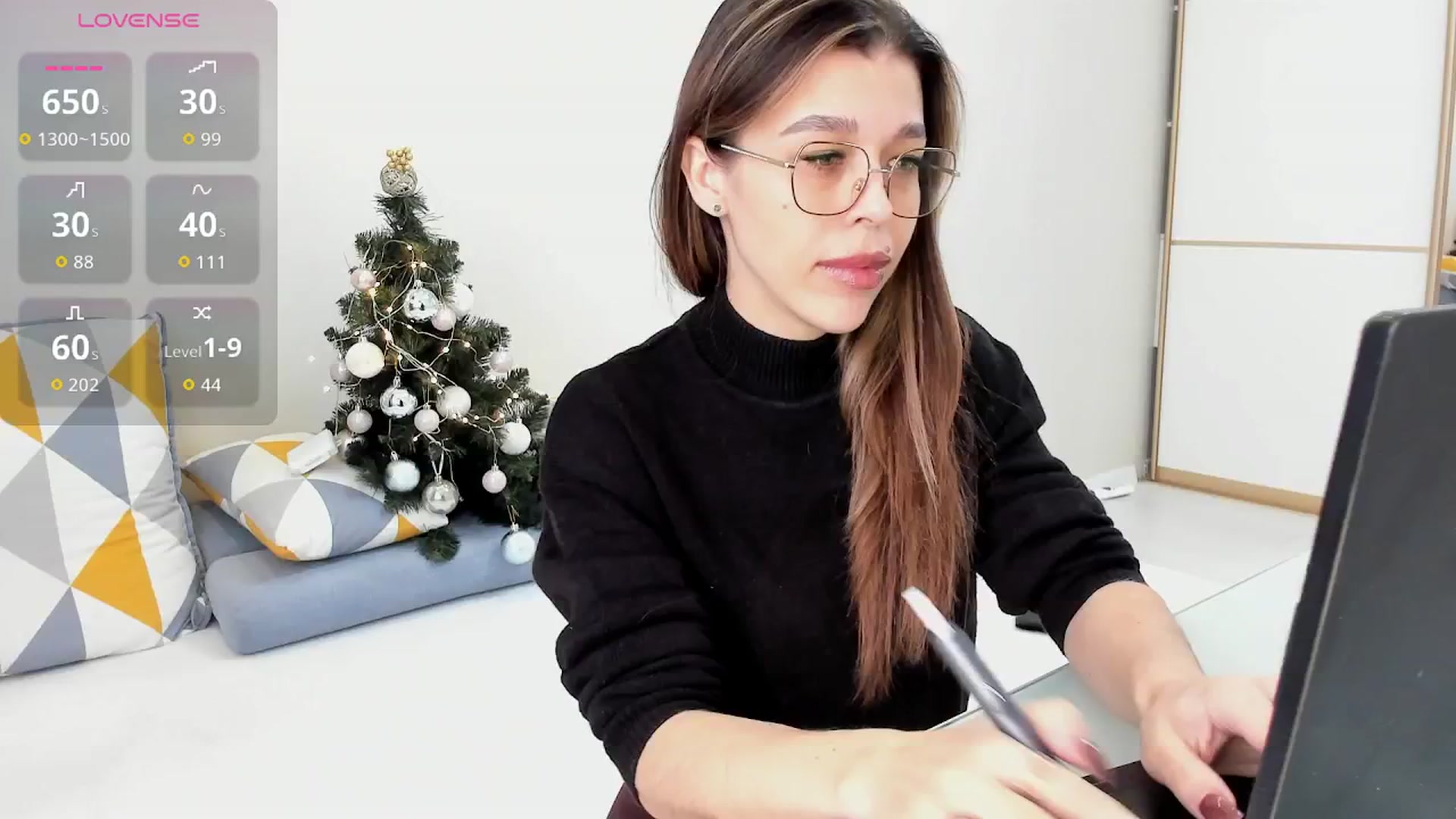 Gallery image thumbnail from Yoursoul_Mila's myfreecams stream on, 12/29/2025, 14:21 image 2 of 20