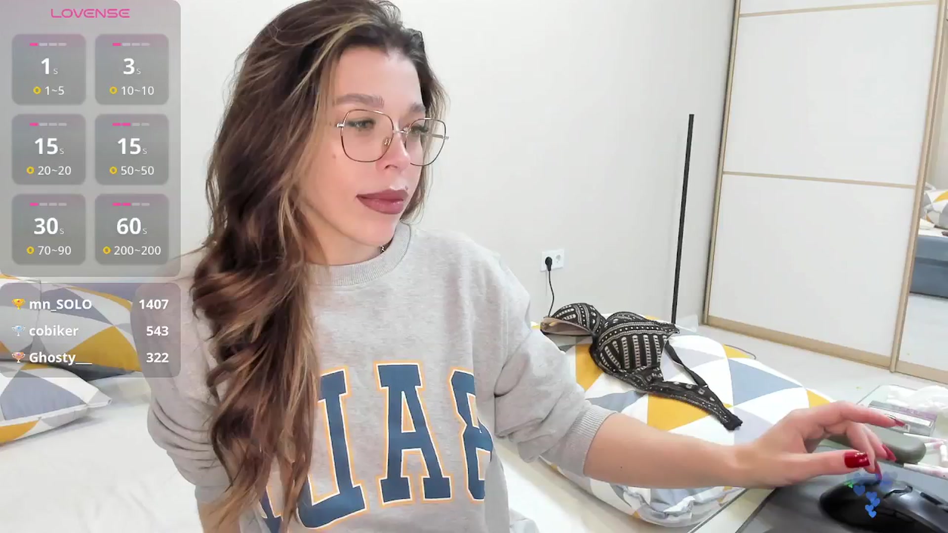 Gallery image thumbnail from Yoursoul_Mila's myfreecams stream on, 01/10/2026, 15:24 image 16 of 20