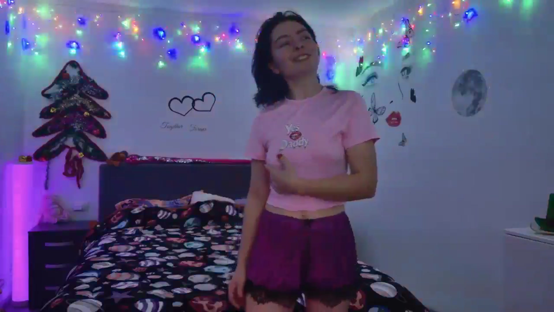 Gallery image thumbnail from YreneA's myfreecams stream on, 12/16/2024, 12:08 image 16 of 20