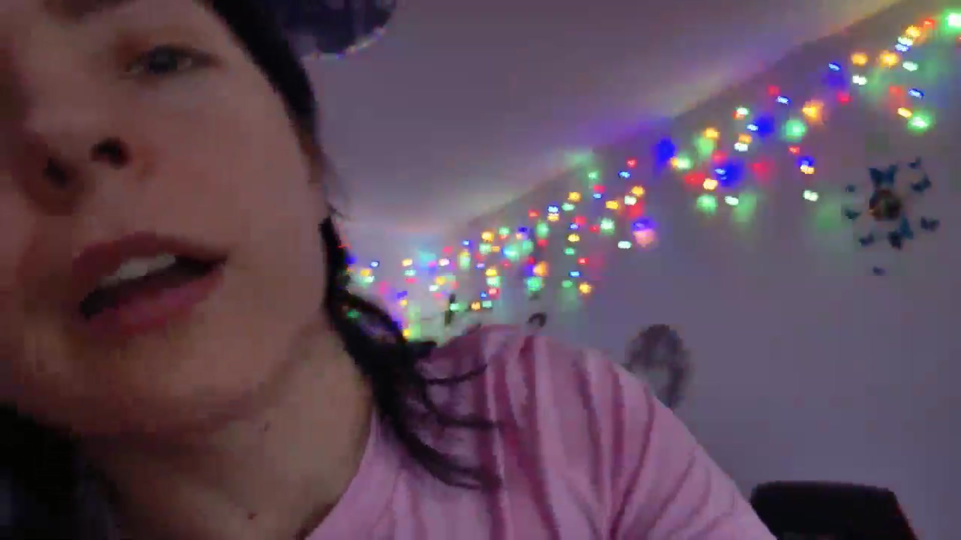 Gallery image thumbnail from YreneA's myfreecams stream on, 12/16/2024, 12:08 image 5 of 20