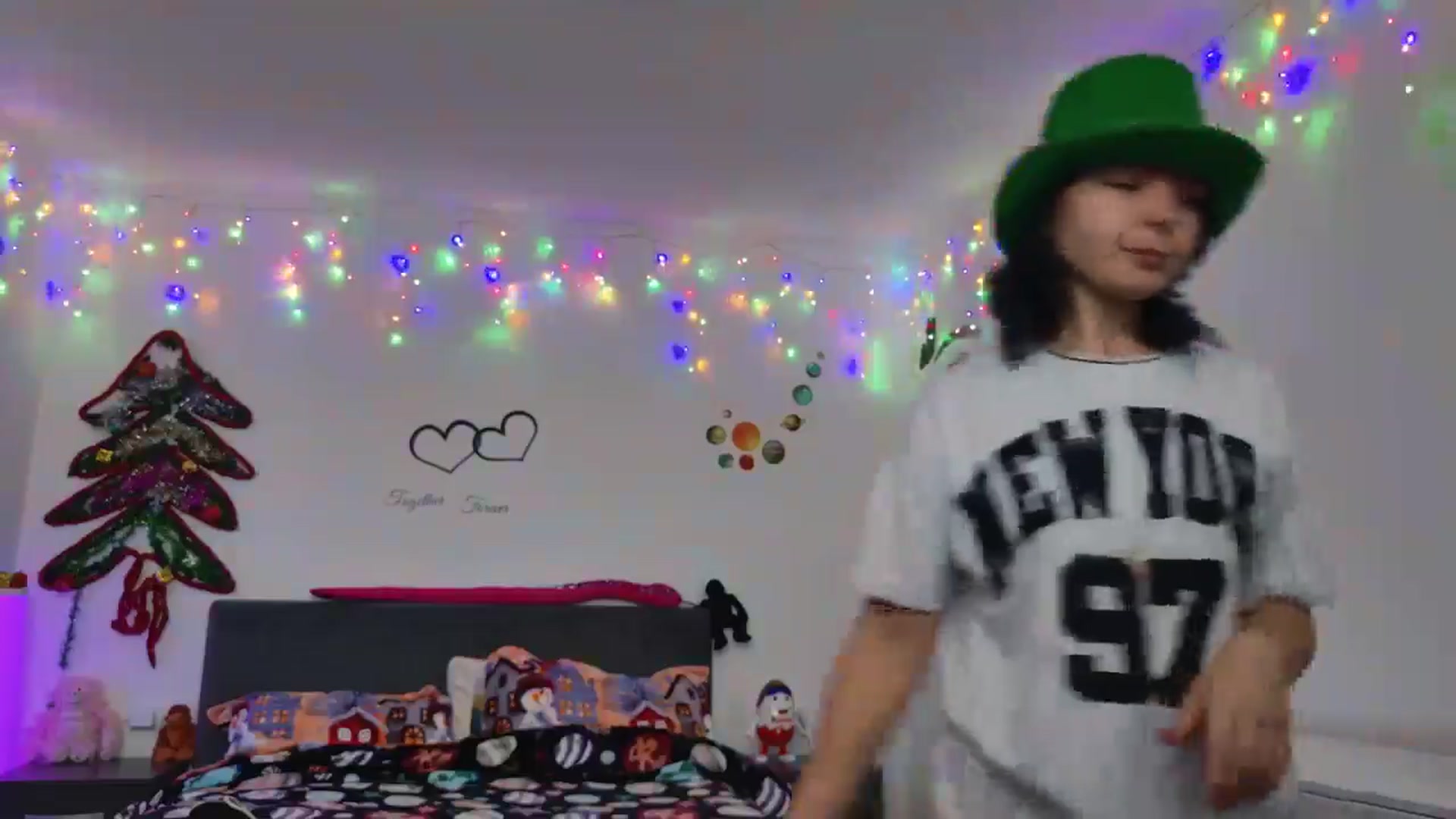 Gallery image thumbnail from YreneA's myfreecams stream on, 12/24/2024, 09:32 image 17 of 20