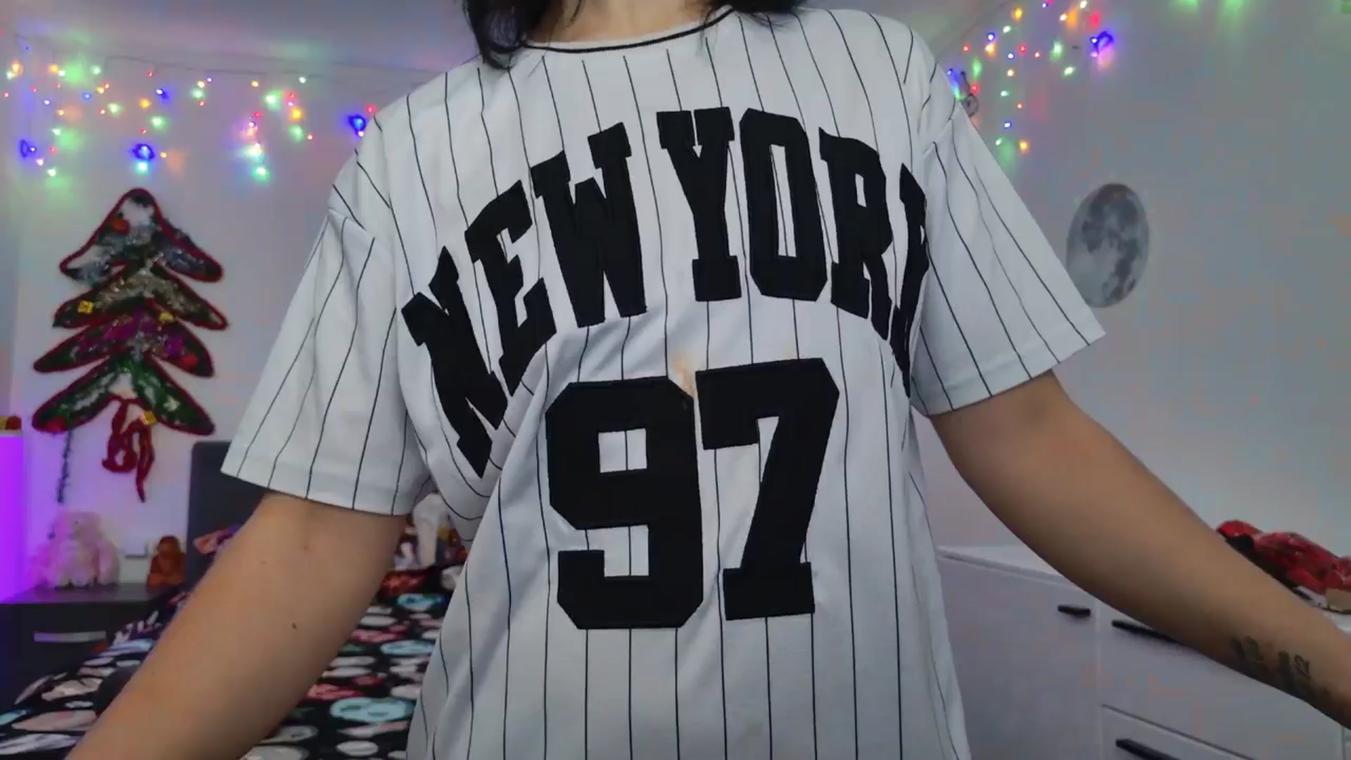 Gallery image thumbnail from YreneA's myfreecams stream on, 12/24/2024, 09:32 image 2 of 20